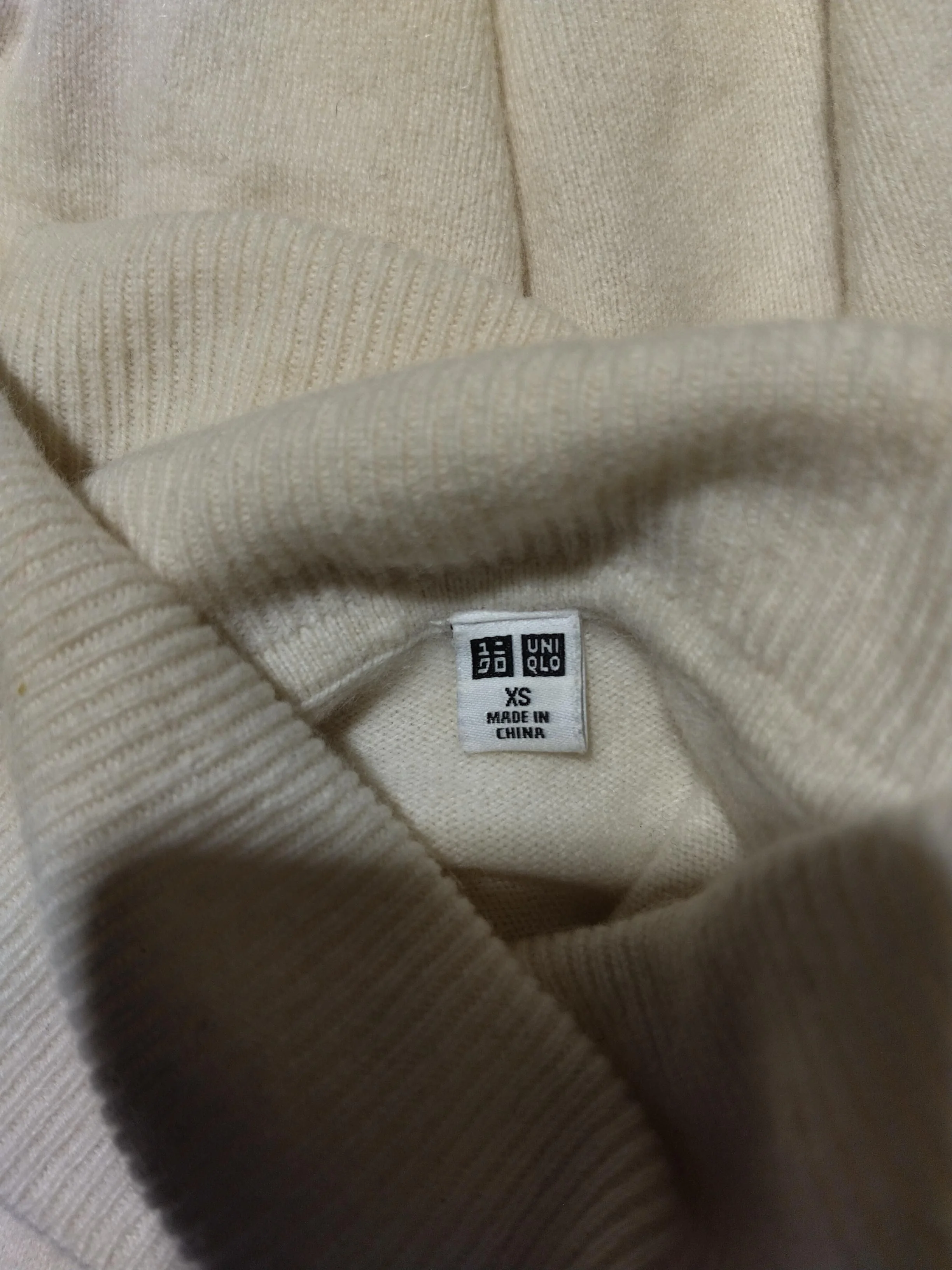 Uniqlo Women's Jumper XS Cream 100% Cashmere Roll Neck Pullover - Image 6