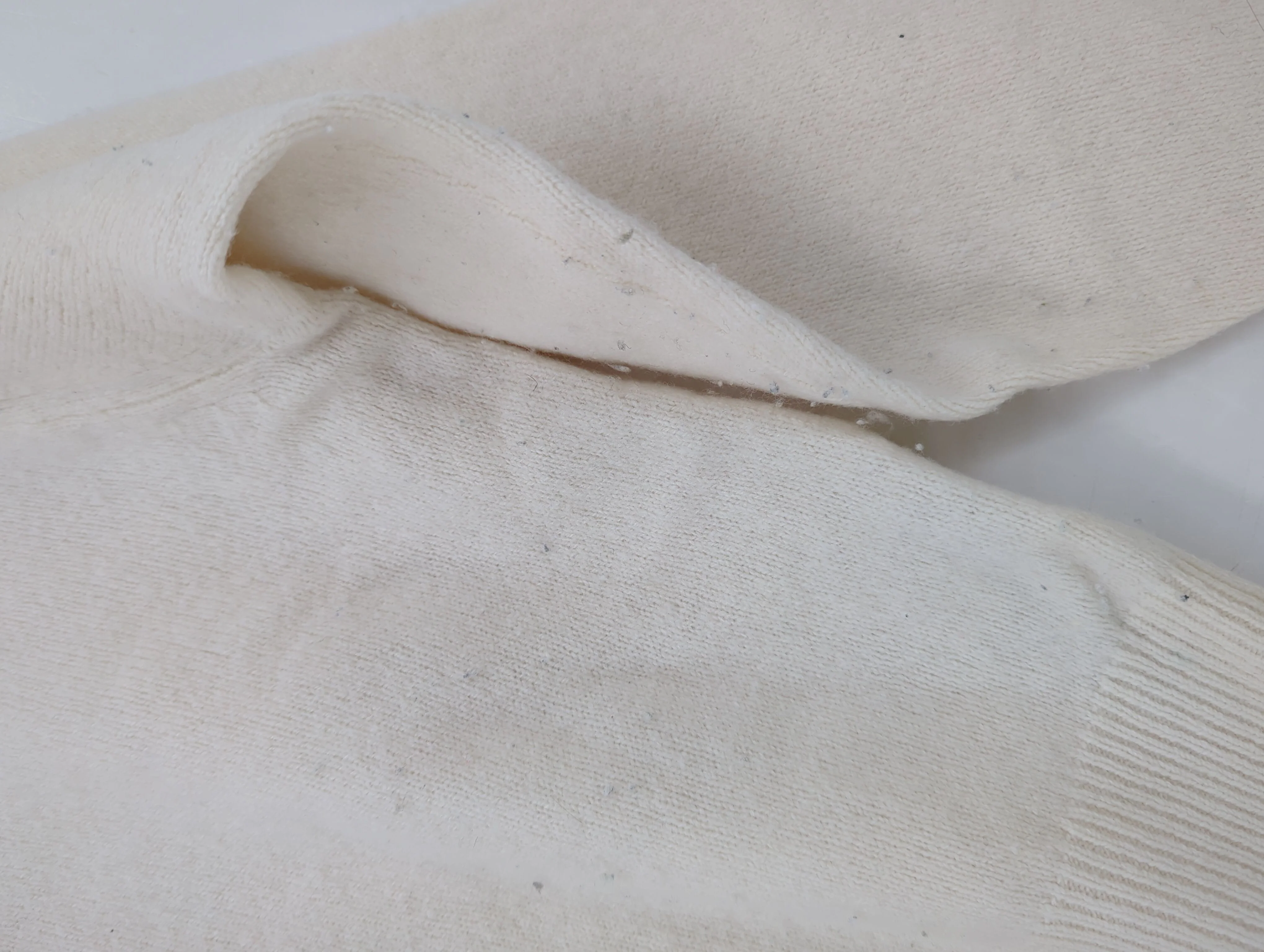 Uniqlo Women's Jumper XS Cream 100% Wool Crew Neck Pullover - Image 6