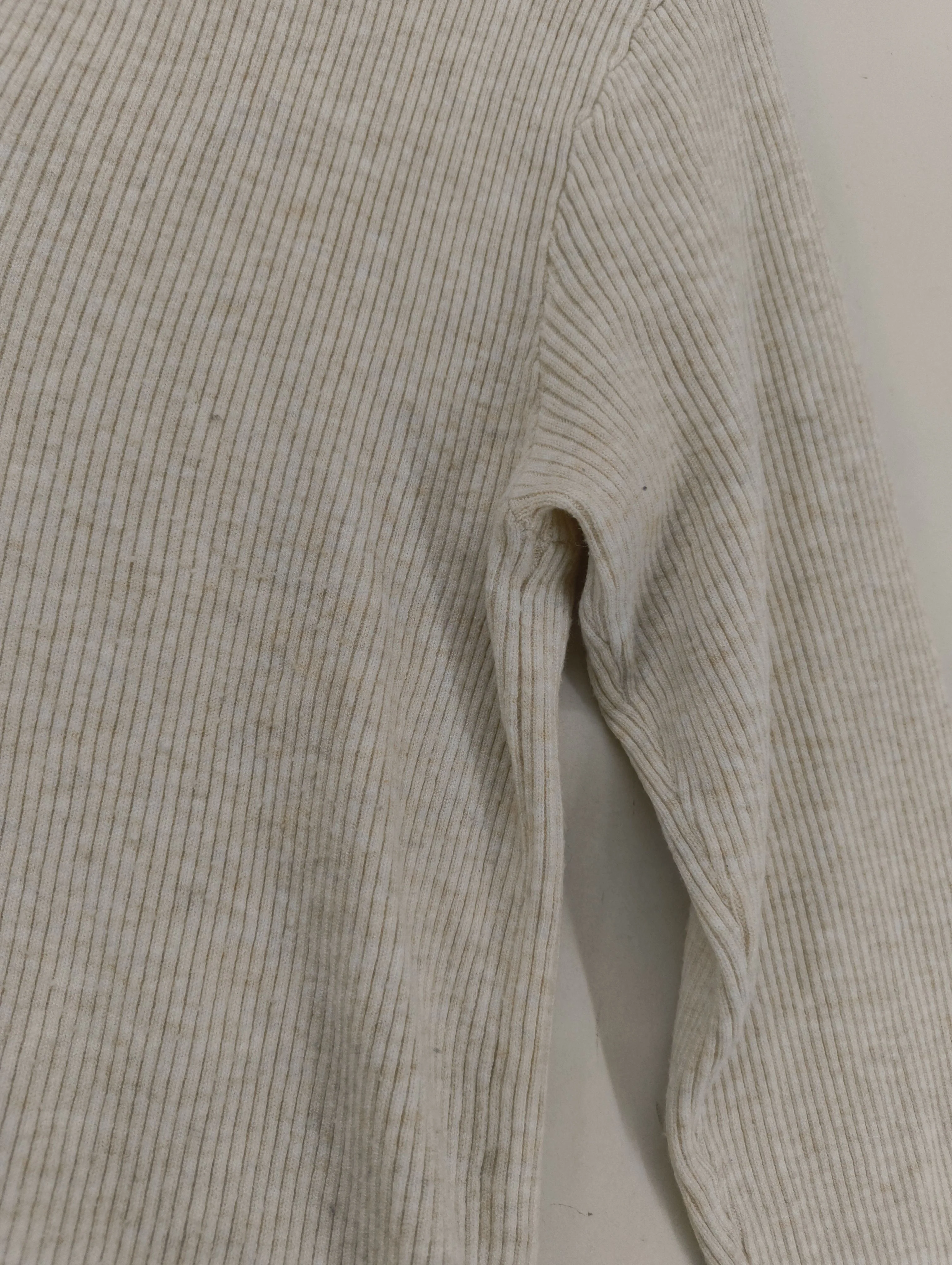 Uniqlo Women's Jumper XS Cream Viscose with Polyester, Polyamide Pullover - Image 5
