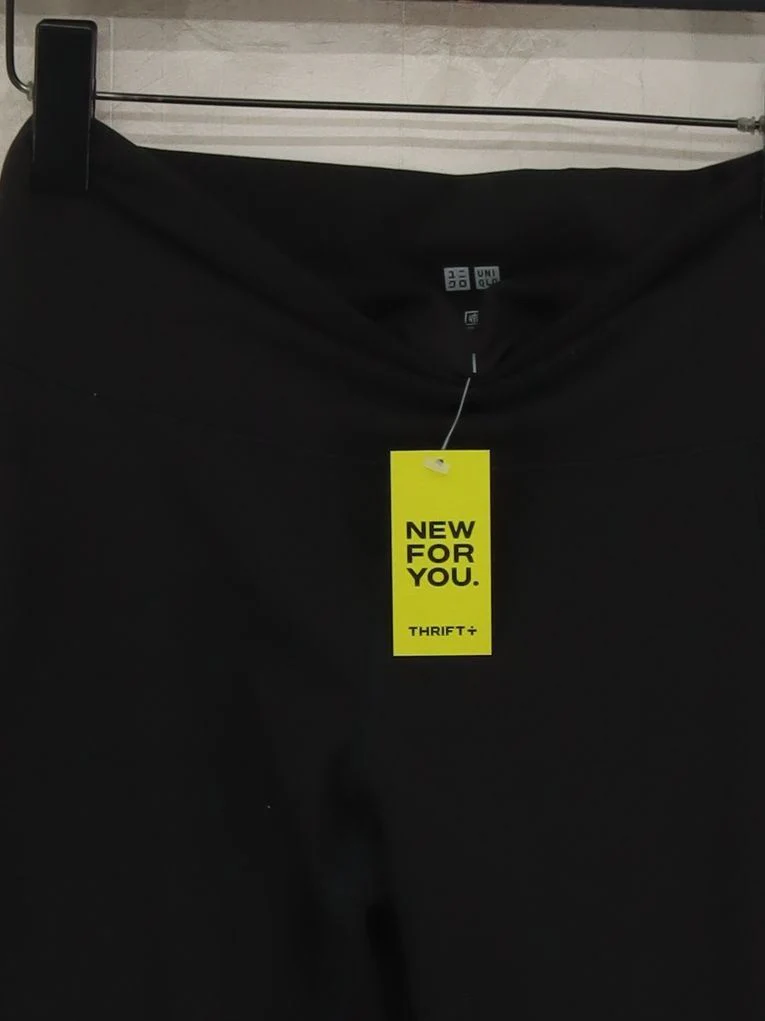 Uniqlo Women's Leggings L Black Polyester with Elastane Full length - Image 3