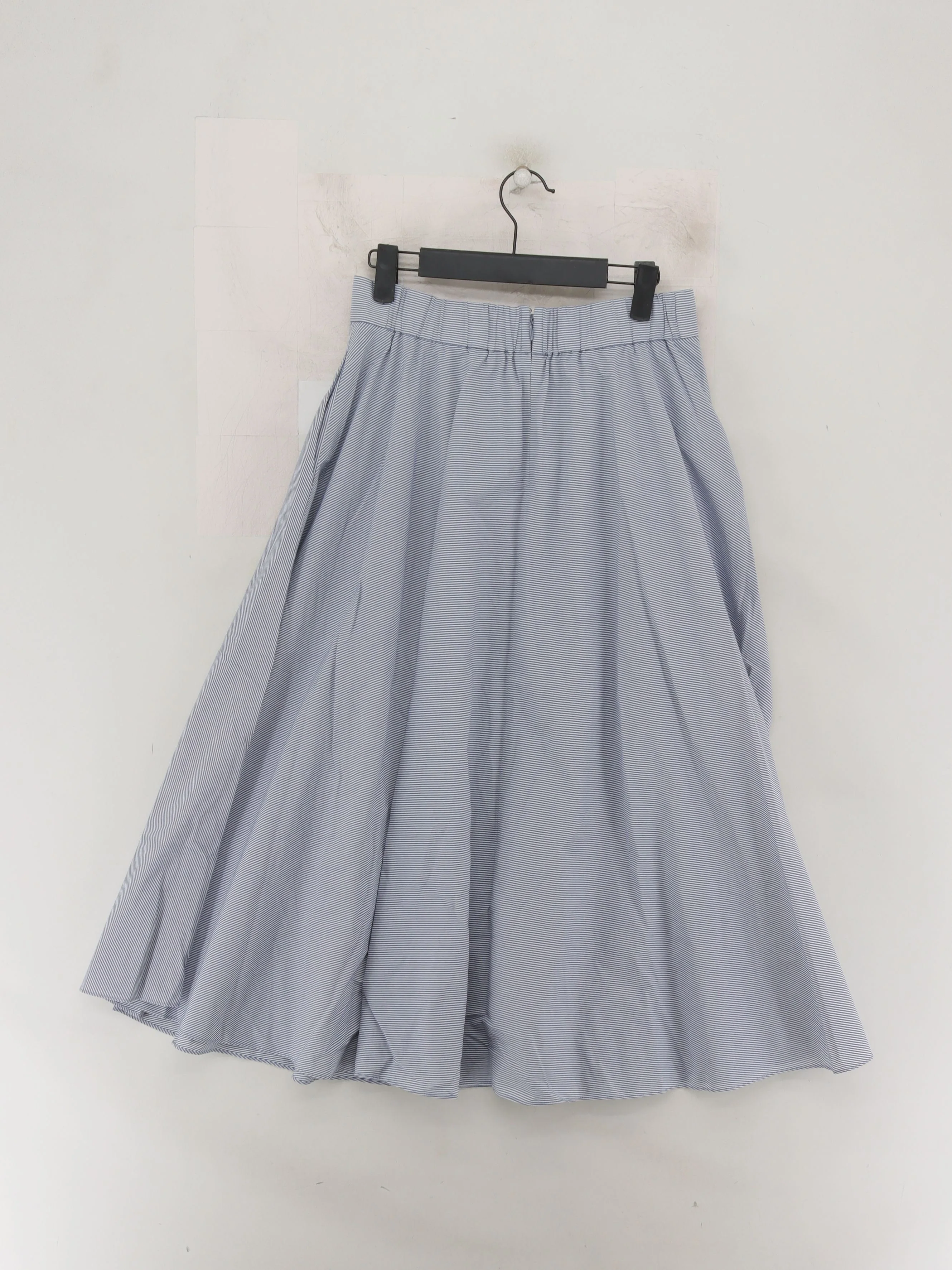 Uniqlo Women's Midi Skirt M Blue Cotton with Polyester, Elastane A-Line - Image 2