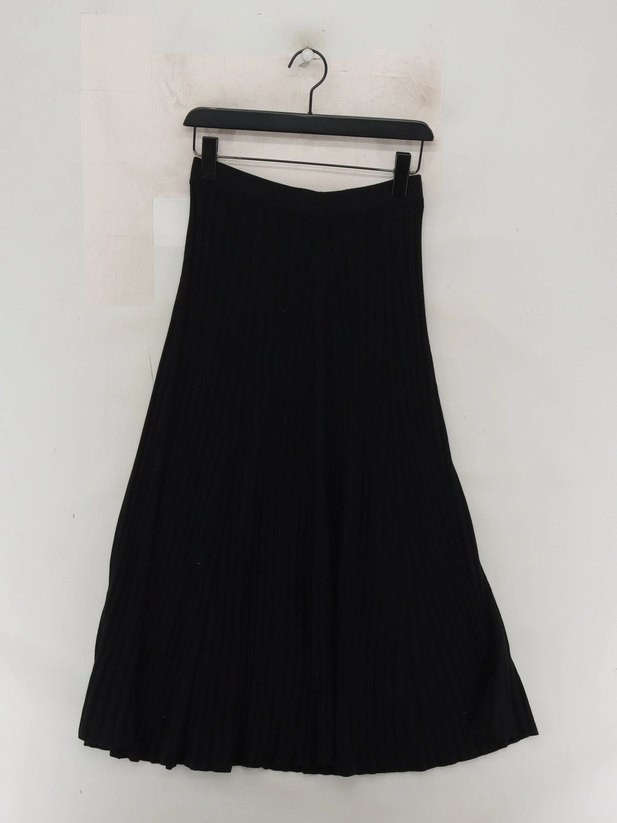 Uniqlo Women's Midi Skirt S Black Acrylic with Wool Midi Pleated - Image 2