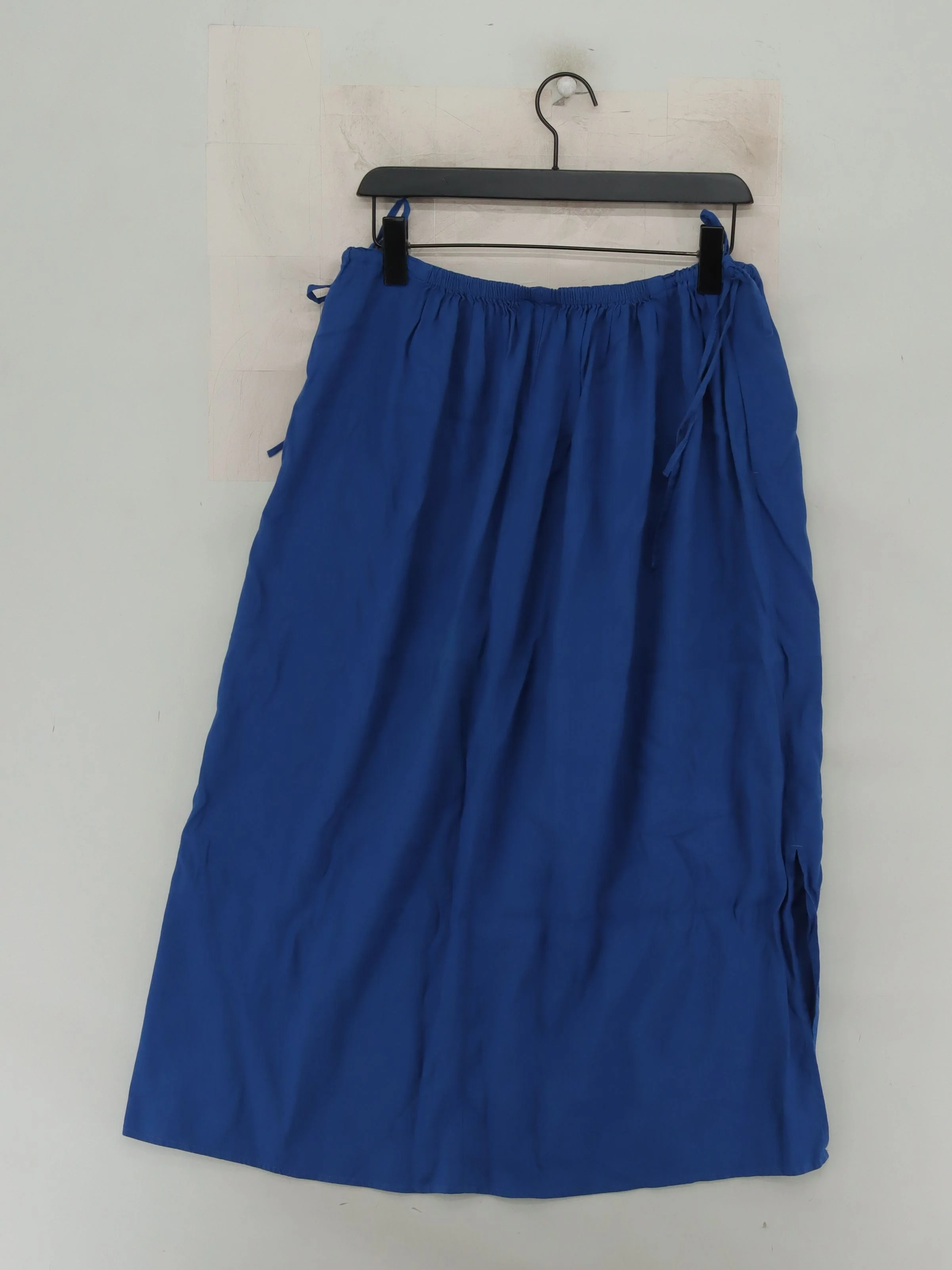Uniqlo Women's Midi Skirt S Blue Viscose with Linen, Polyester Straight & Pencil - Image 2
