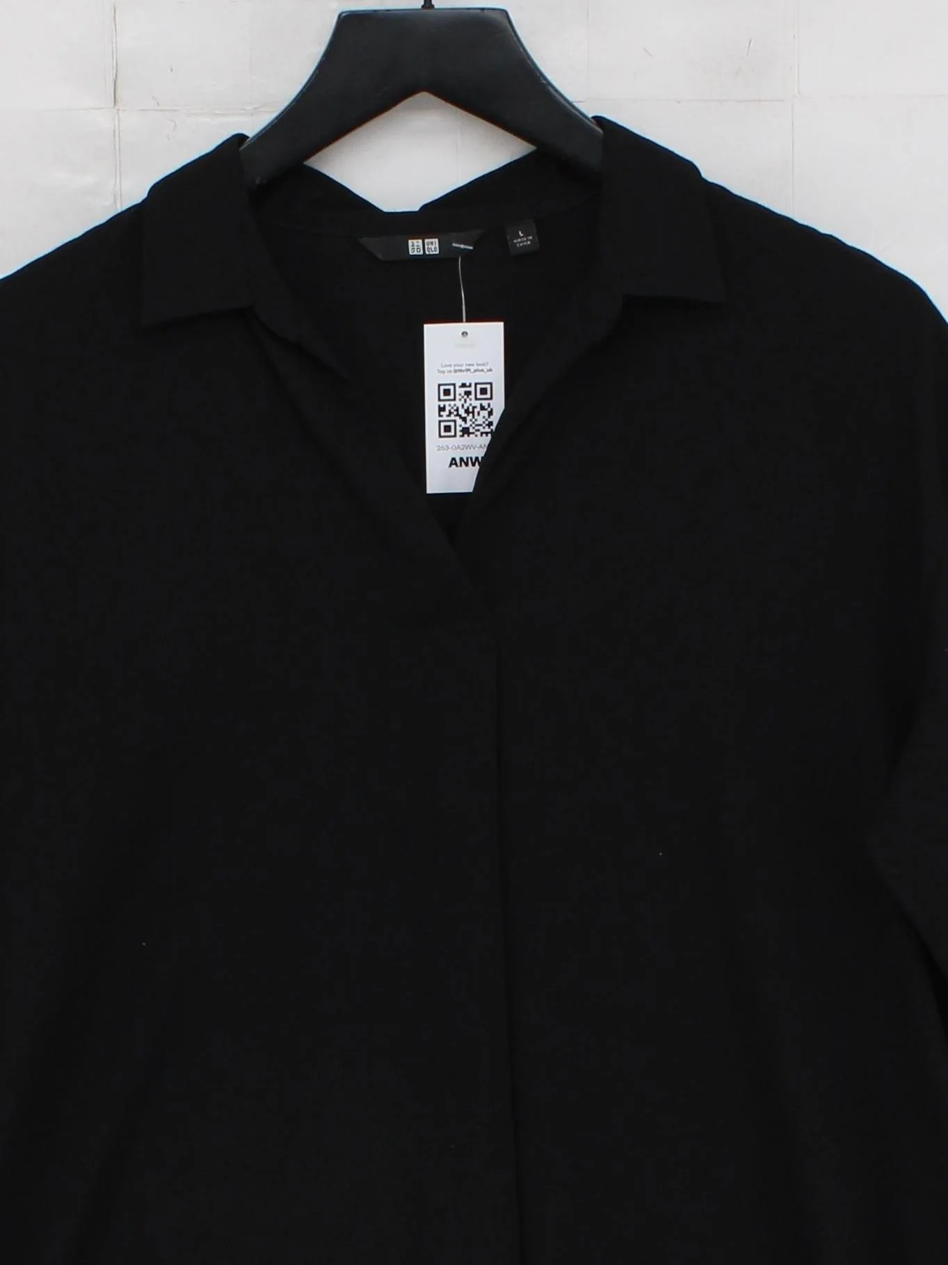 Uniqlo Women's Shirt L Black Viscose with Polyester 3/4 Sleeve Collared Basic - Image 3