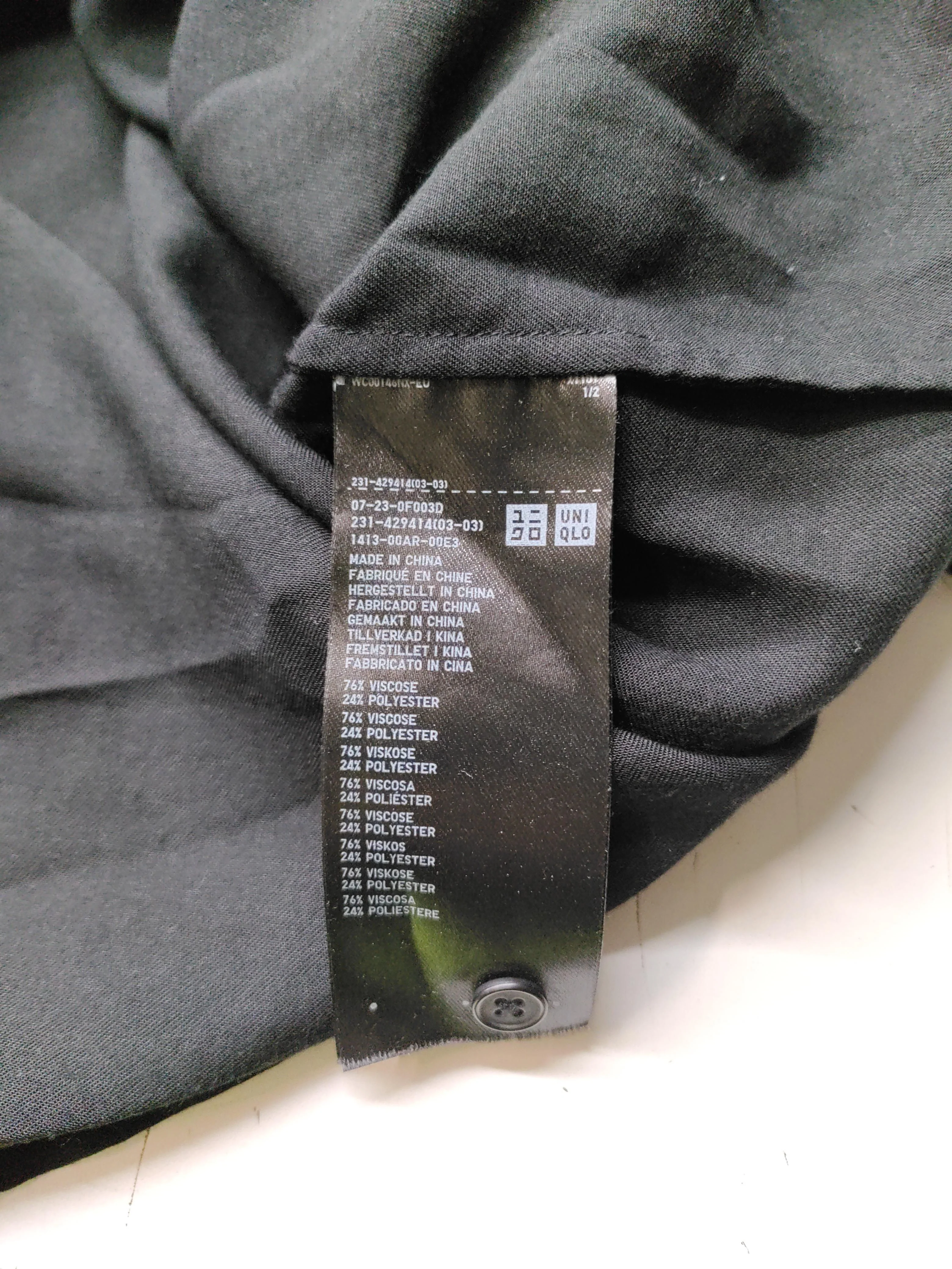 Uniqlo Women's Shirt L Black Viscose with Polyester 3/4 Sleeve Collared Basic - Image 6