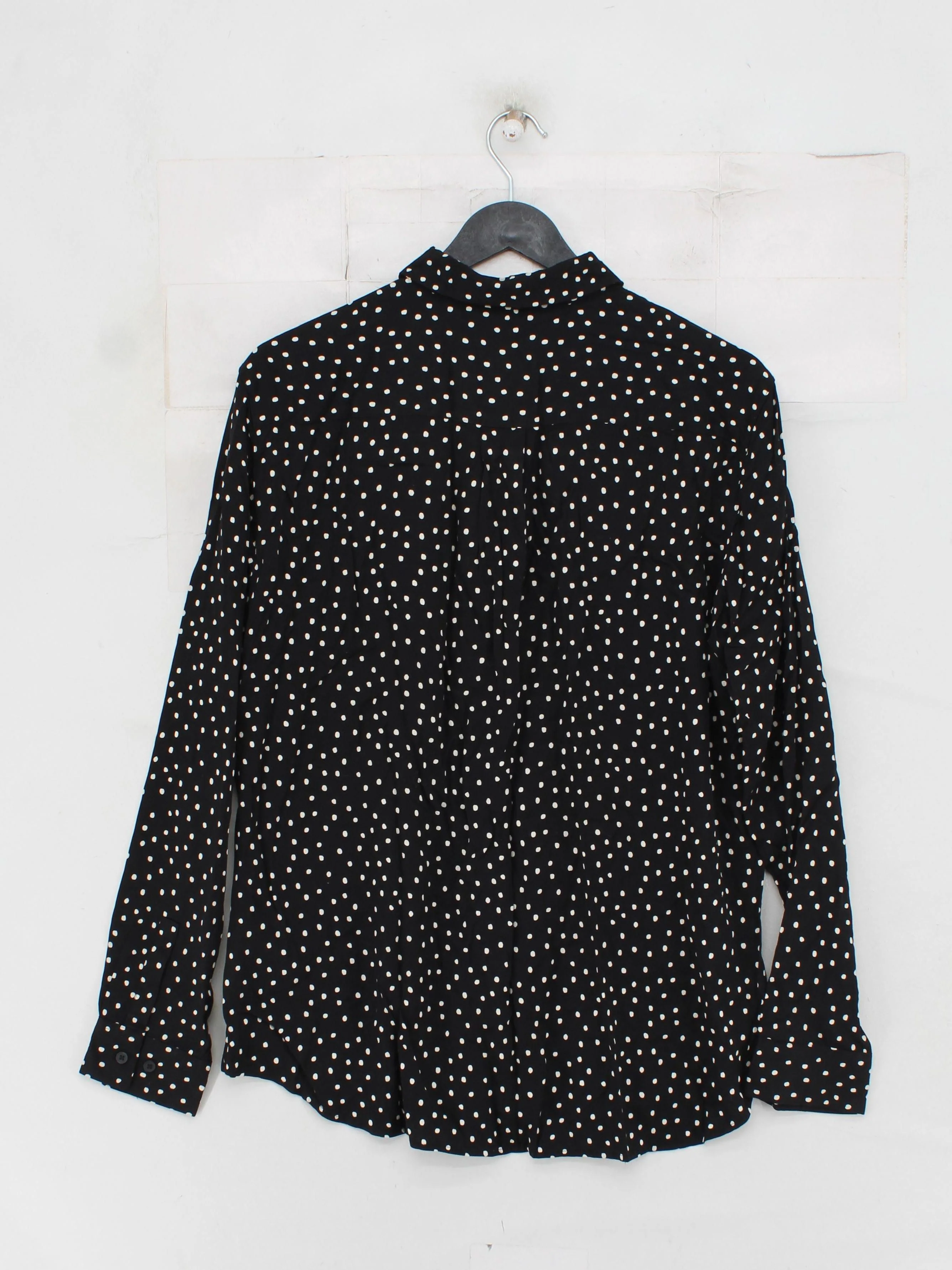 Uniqlo Women's Shirt M Black Polkadot 100% Viscose Long Sleeve Collared Basic - Image 2