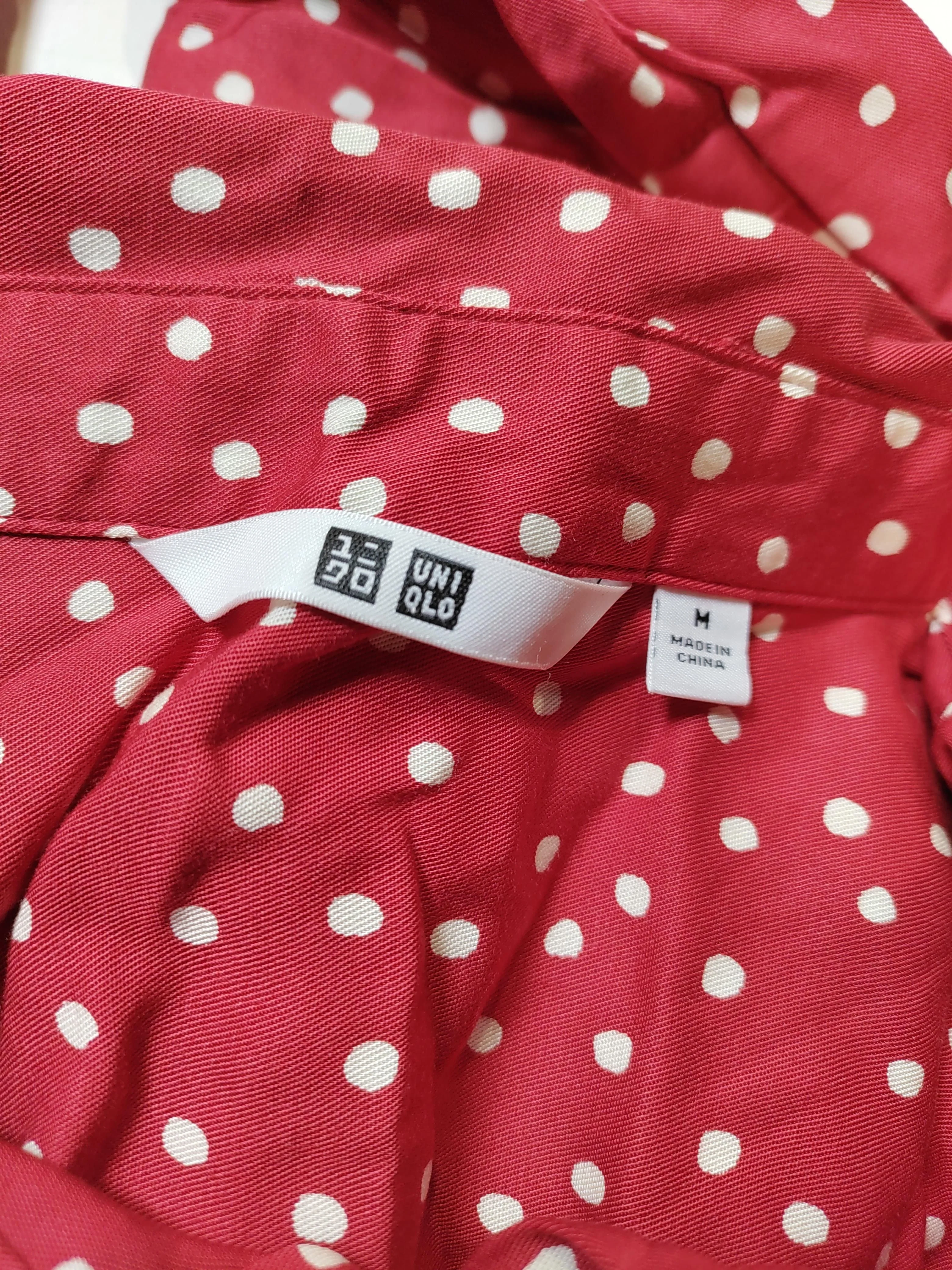 Uniqlo Women's Shirt M Red Polkadot 100% Viscose Long Sleeve Collared Basic - Image 5