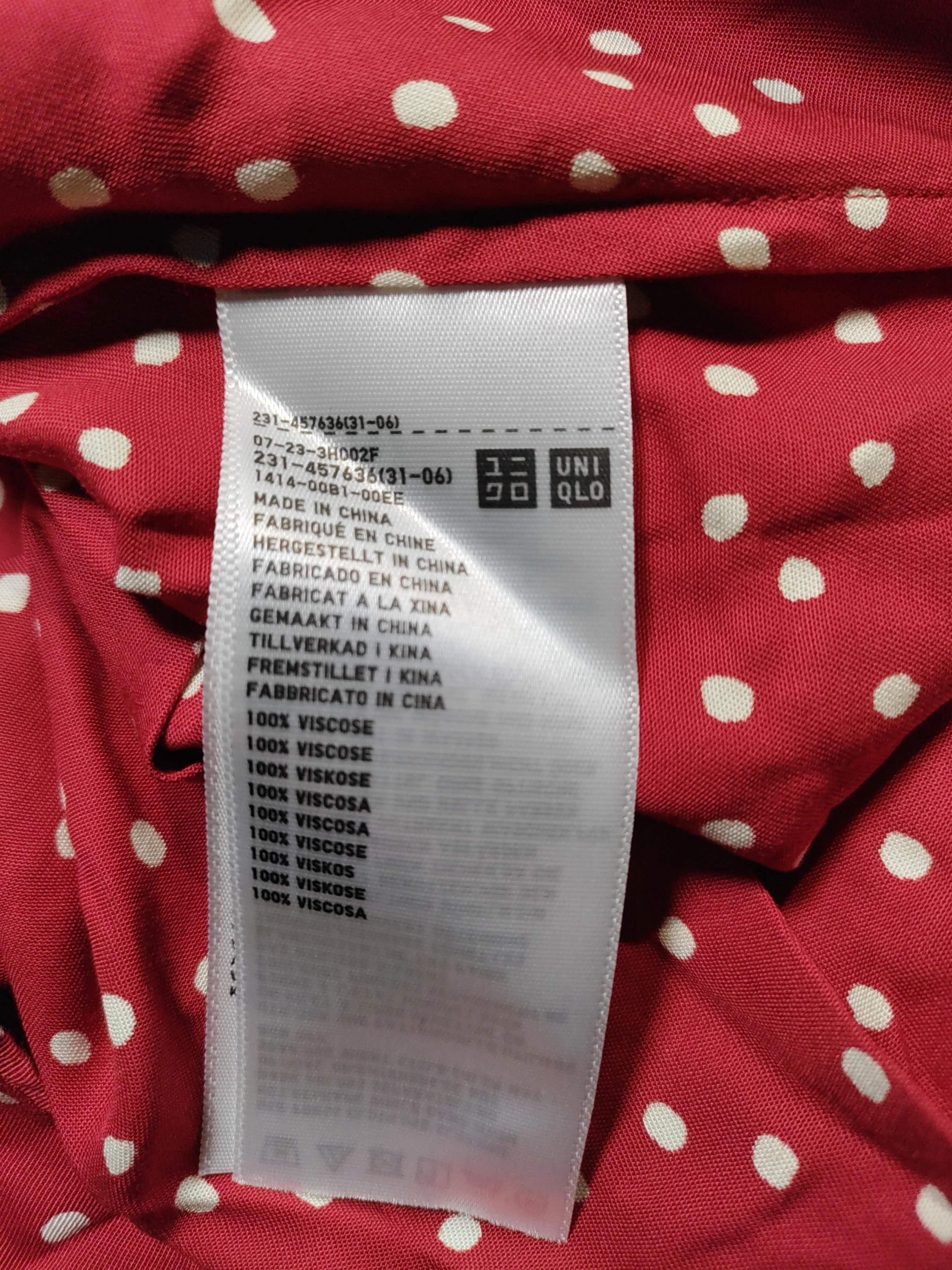 Uniqlo Women's Shirt M Red Polkadot 100% Viscose Long Sleeve Collared Basic - Image 6