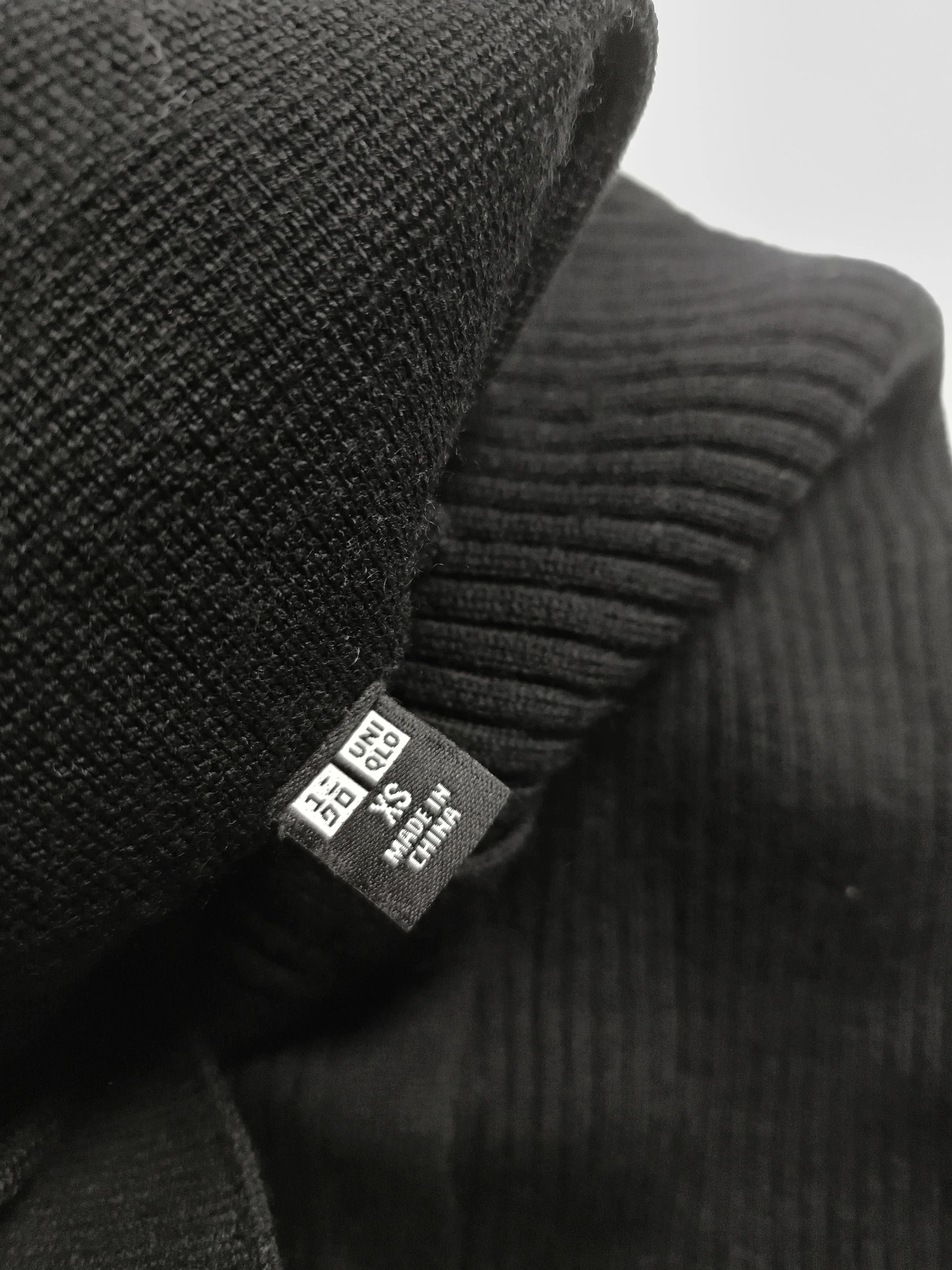 Uniqlo Women's Shirt XS Black 100% Wool Long Sleeve Collared Basic - Image 5