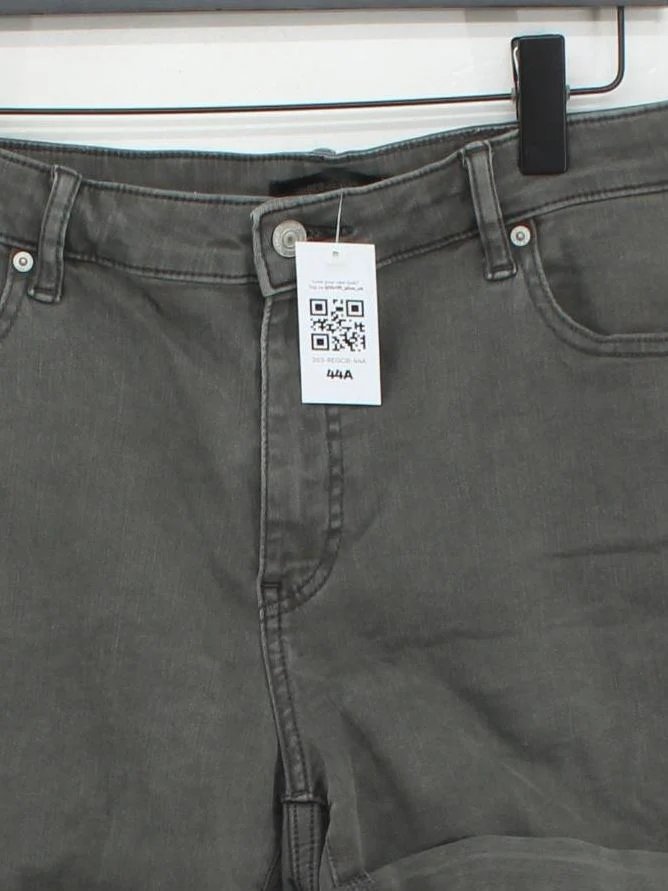 Uniqlo Women's Shorts W 32 in Grey Cotton with Polyester, Elastane Cut-Off - Image 3