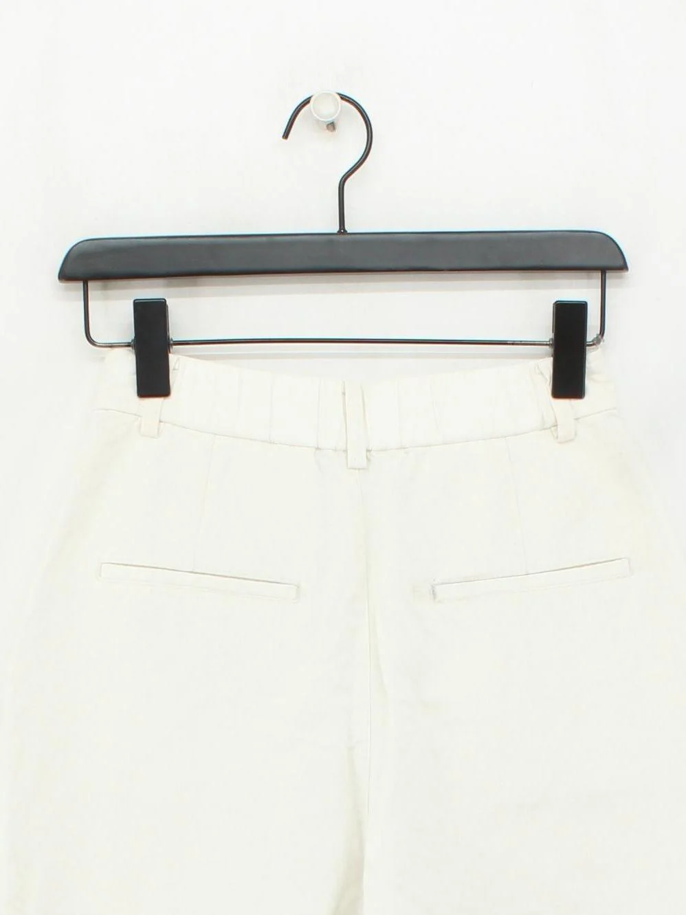 Uniqlo Women's Shorts XS Cream Viscose with Linen, Polyester Mom - Image 2