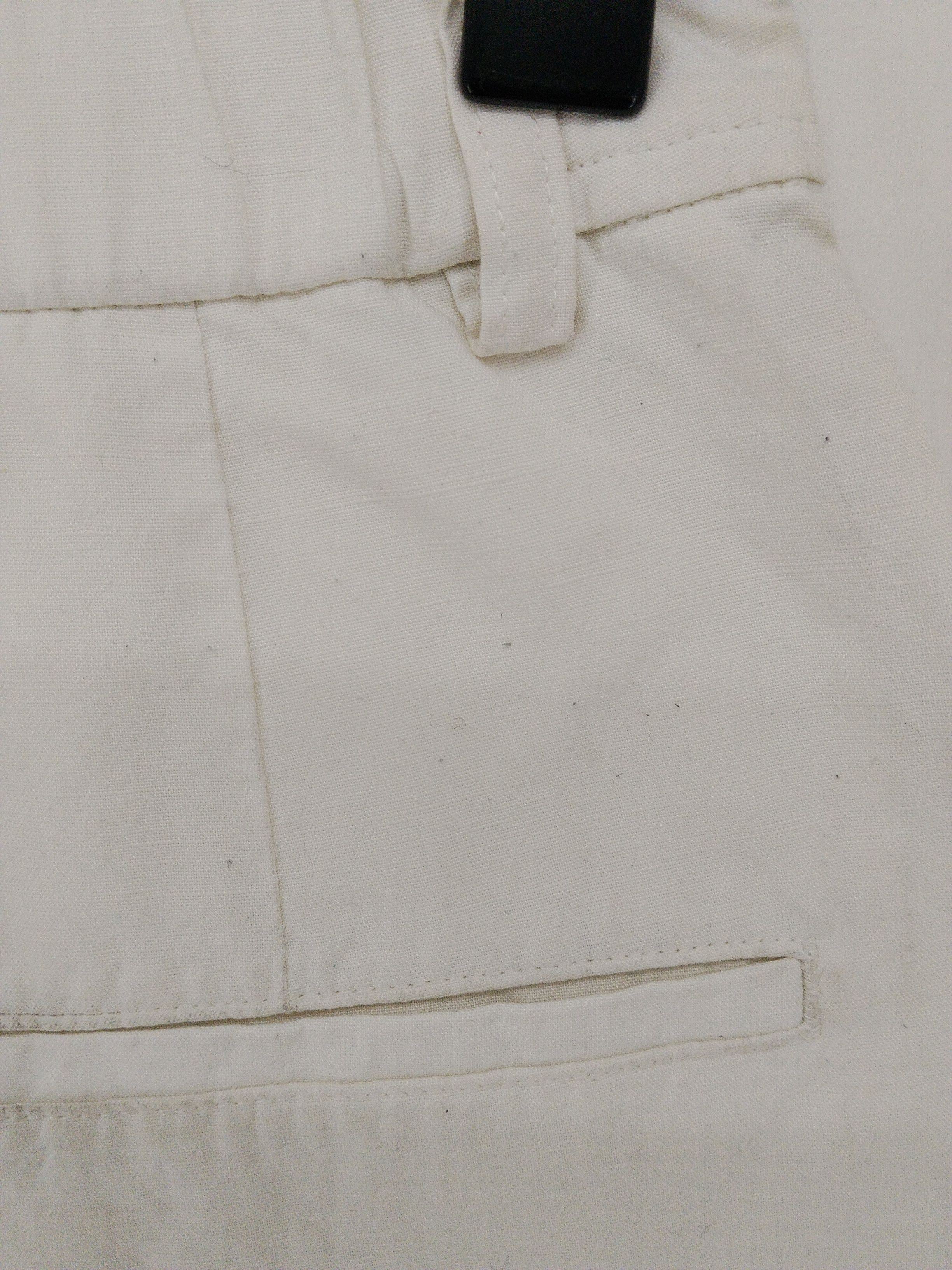 Uniqlo Women's Shorts XS Cream Viscose with Linen, Polyester Mom - Image 5