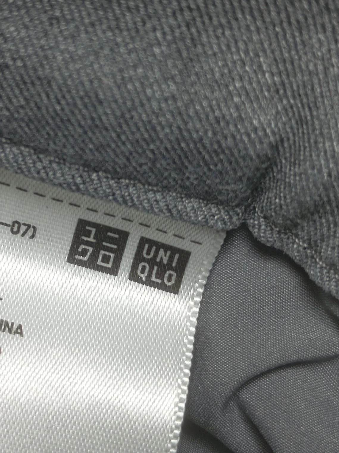 Uniqlo Women's Suit Trousers S Grey Polyester with Viscose, Elastane Dress Pants - Image 5