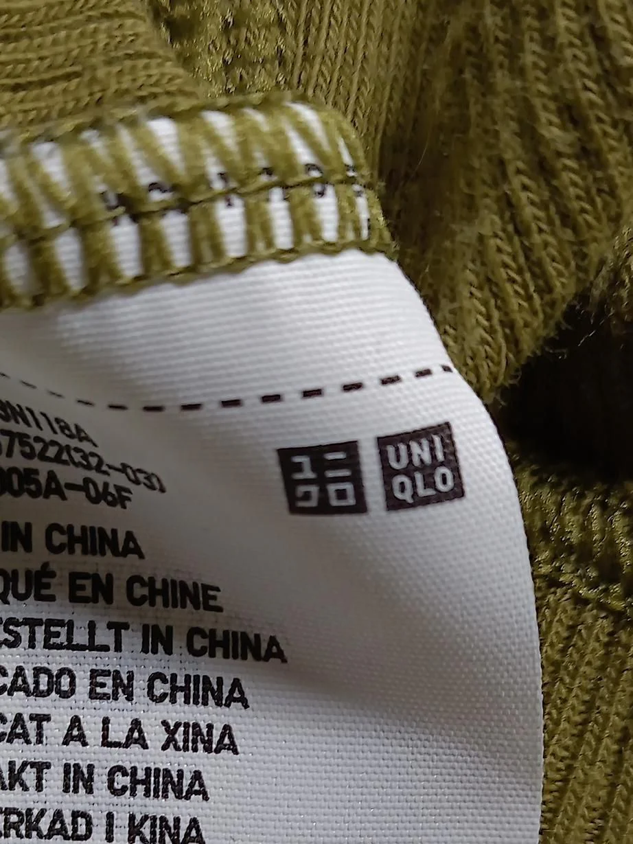 Uniqlo Women's T-Shirt L Green Cotton with Elastane, Polyester Basic - Image 5