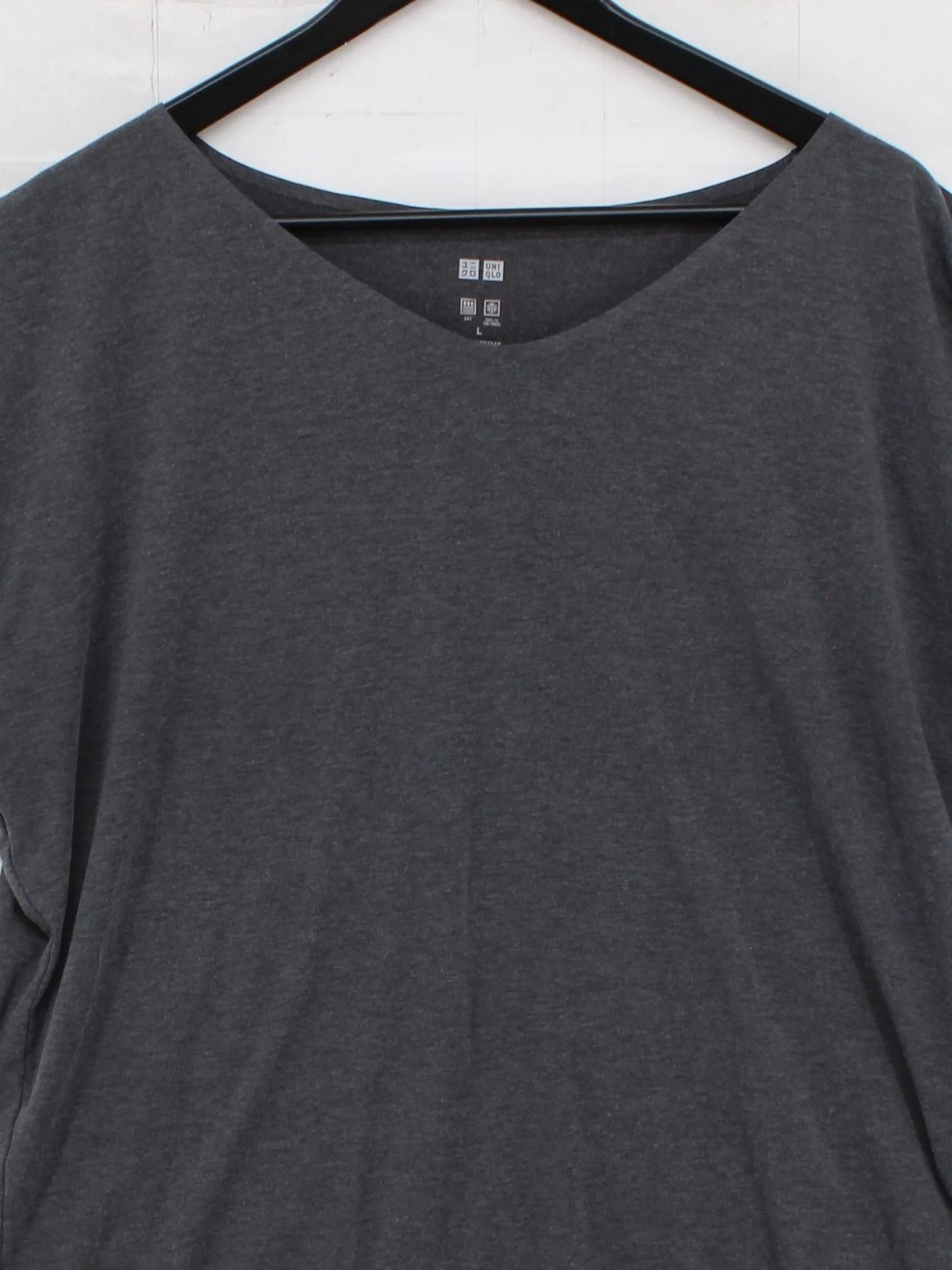 Uniqlo Women's T-Shirt L Grey Polyester with Lyocell Modal, Elastane Basic - Image 3