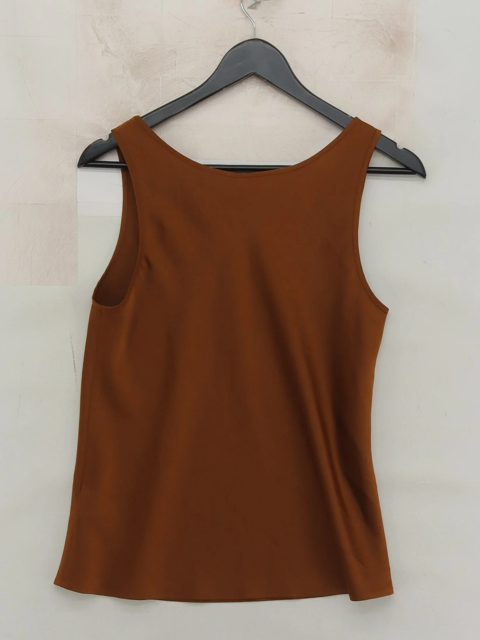 Uniqlo Women's T-Shirt M Brown Polyester with Elastane Basic - Image 2