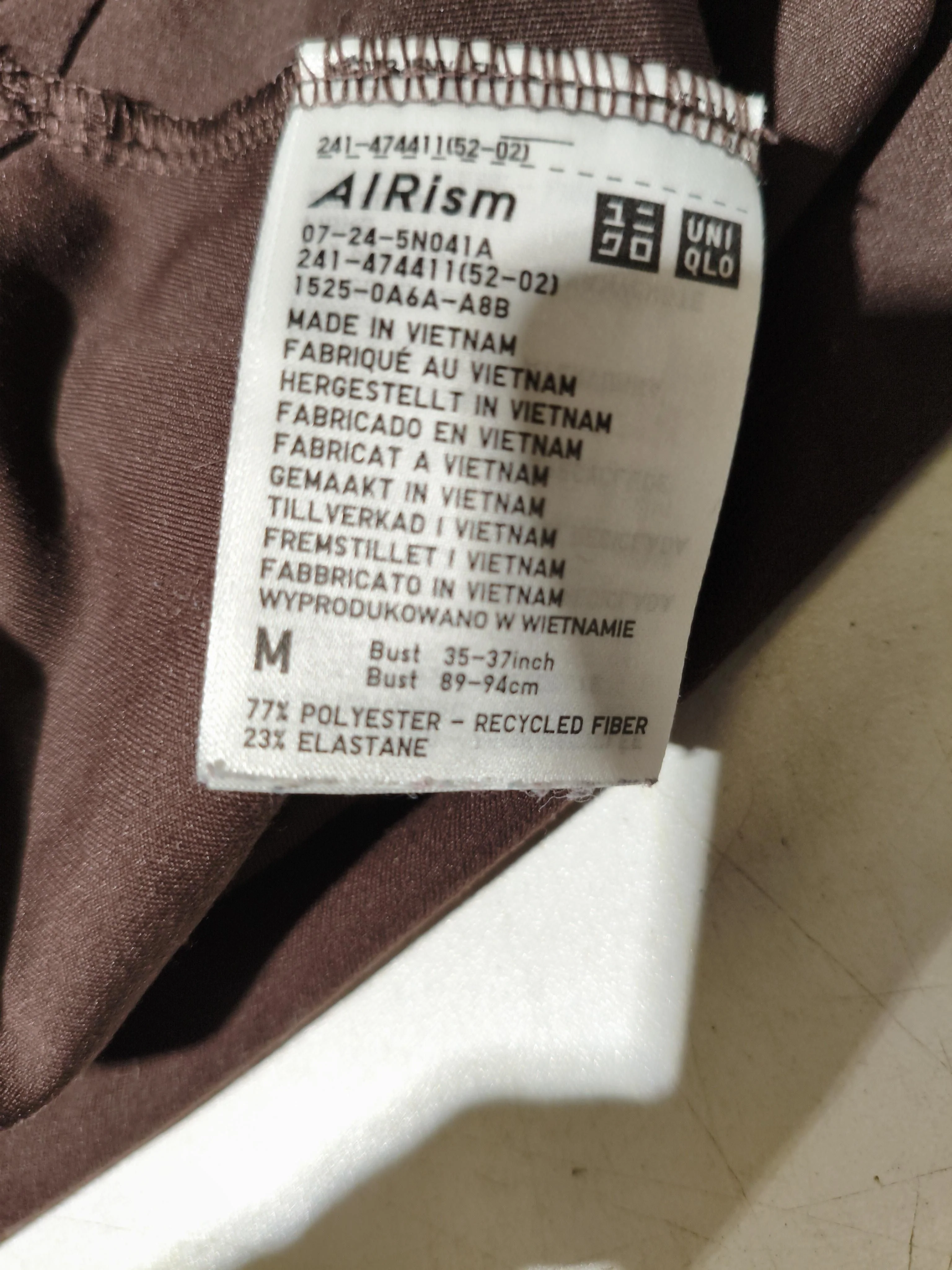 Uniqlo Women's T-Shirt M Brown Polyester with Elastane Basic - Image 6