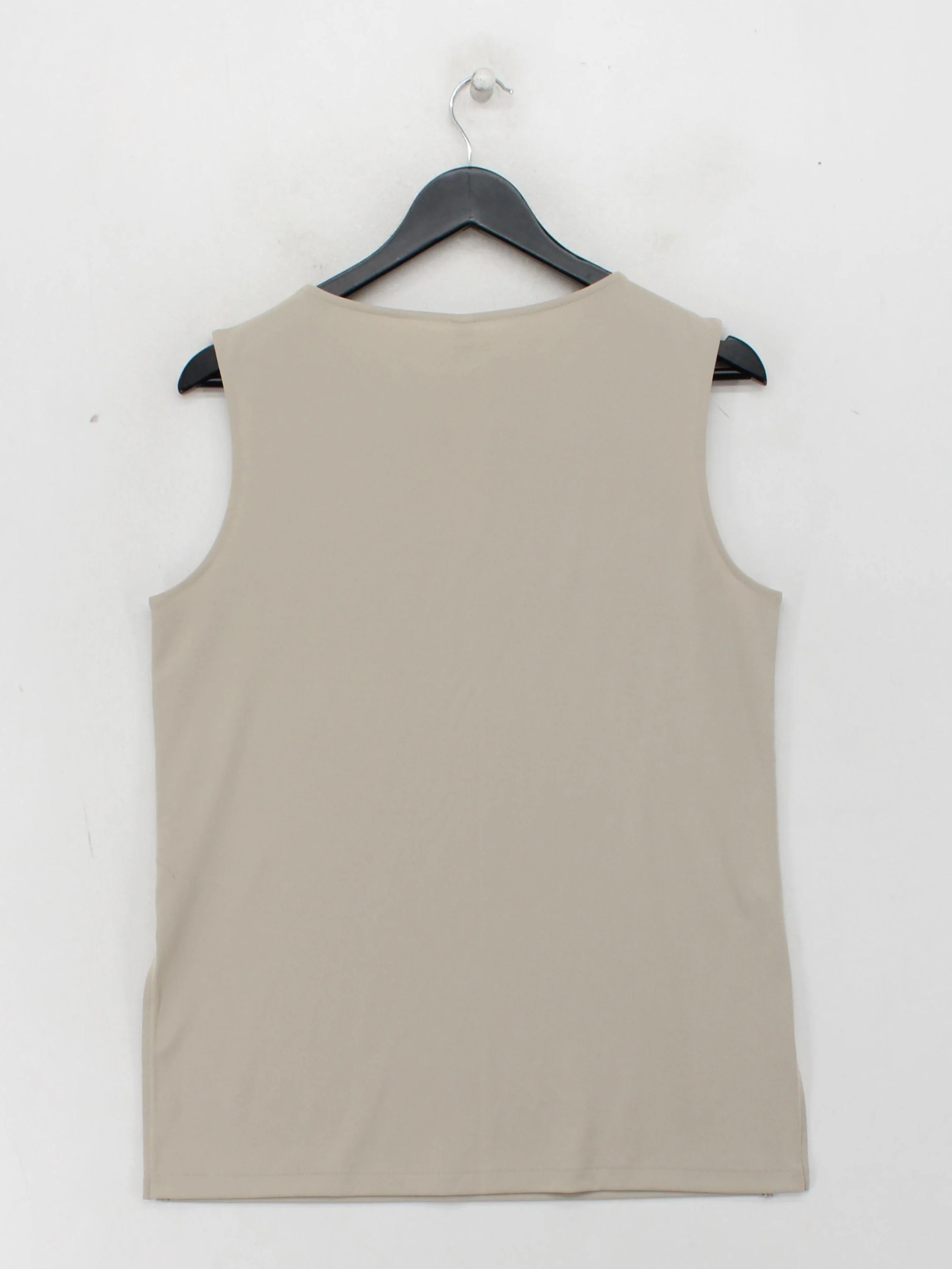 Uniqlo Women's T-Shirt M Cream Polyester with Elastane Basic - Image 2