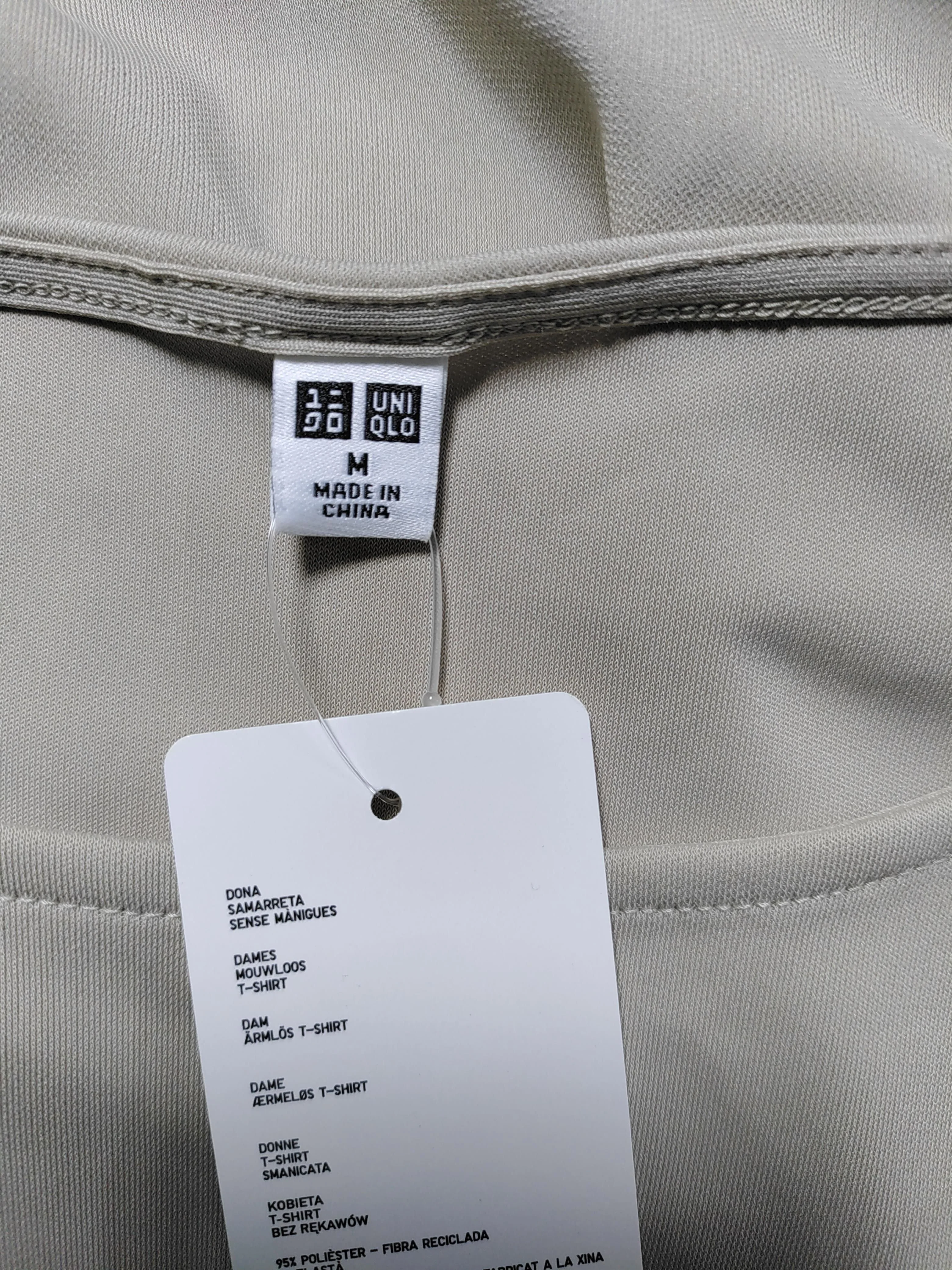 Uniqlo Women's T-Shirt M Cream Polyester with Elastane Basic - Image 6
