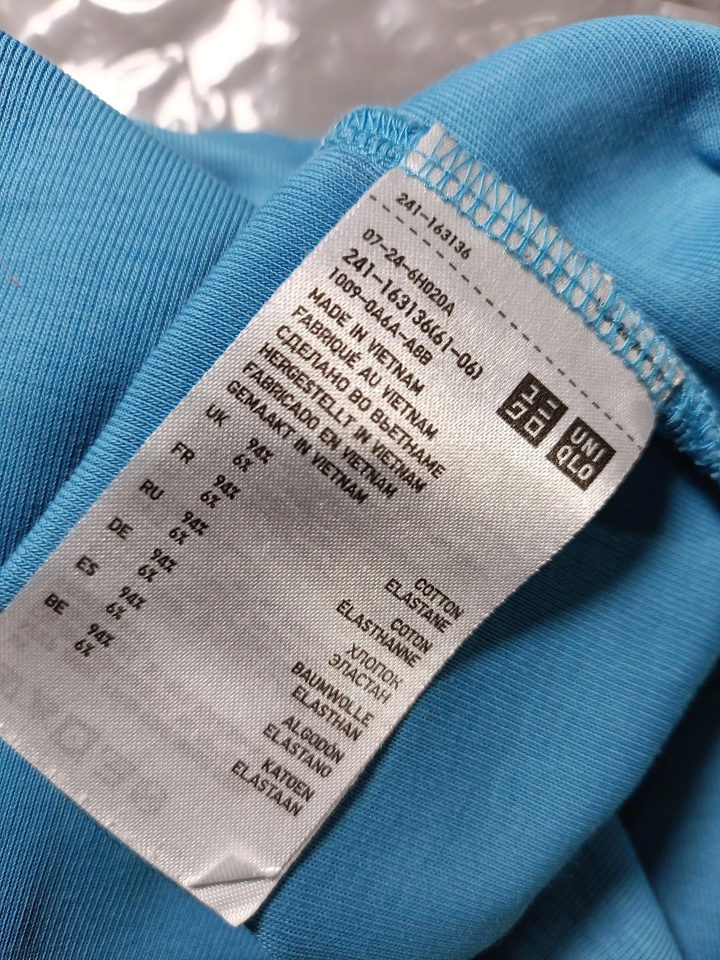 Uniqlo Women's T-Shirt S Blue Cotton with Elastane Short Sleeve Round Neck Basic - Image 6