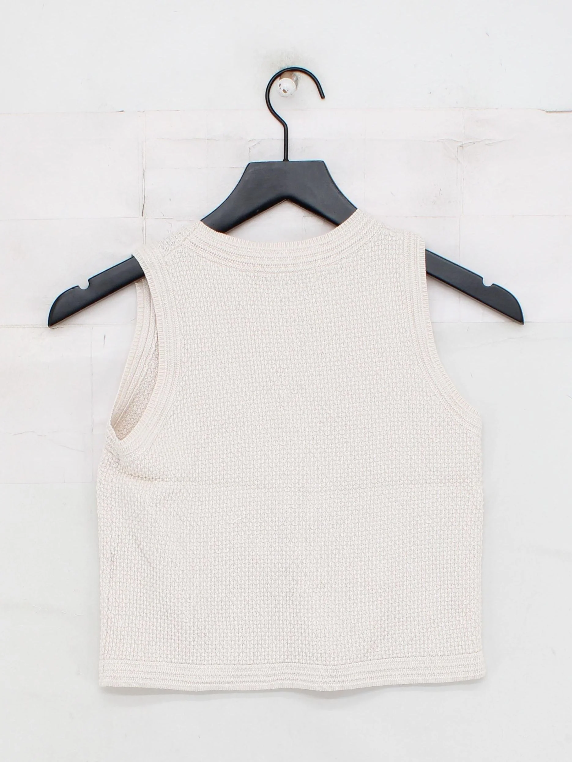 Uniqlo Women's T-Shirt S Cream 100% Other Sleeveless Round Neck Basic - Image 2