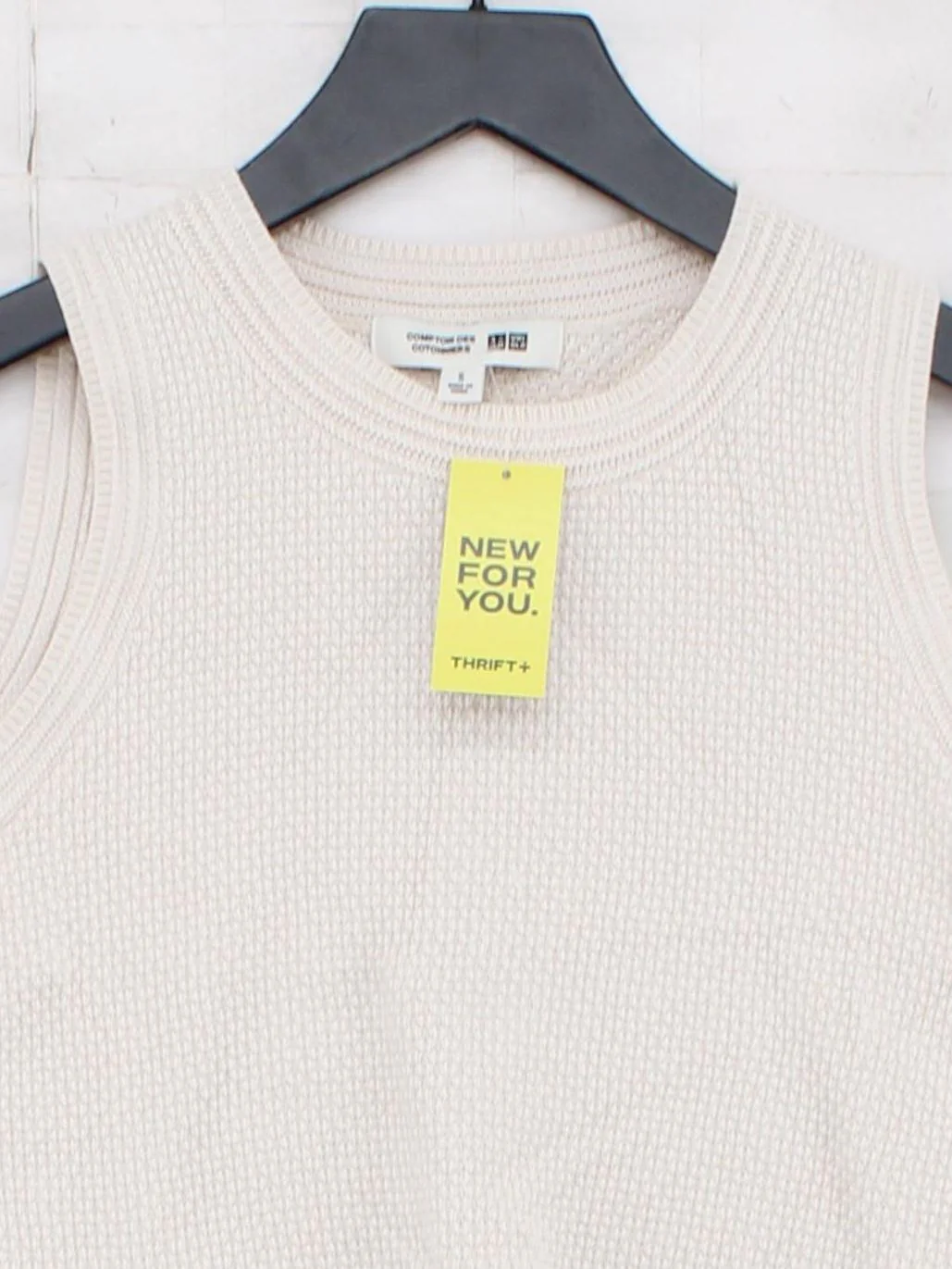 Uniqlo Women's T-Shirt S Cream 100% Other Sleeveless Round Neck Basic - Image 3