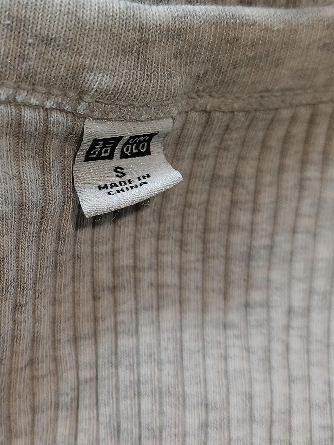 Uniqlo Women's T-Shirt S Grey Cotton with Elastane, Polyester Basic - Image 5