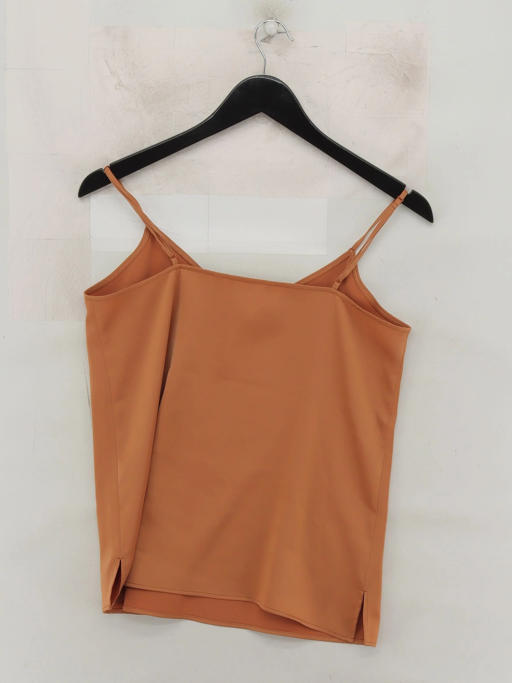 Uniqlo Women's T-Shirt S Tan Polyester with Elastane Sleeveless V-Neck Camisole - Image 2