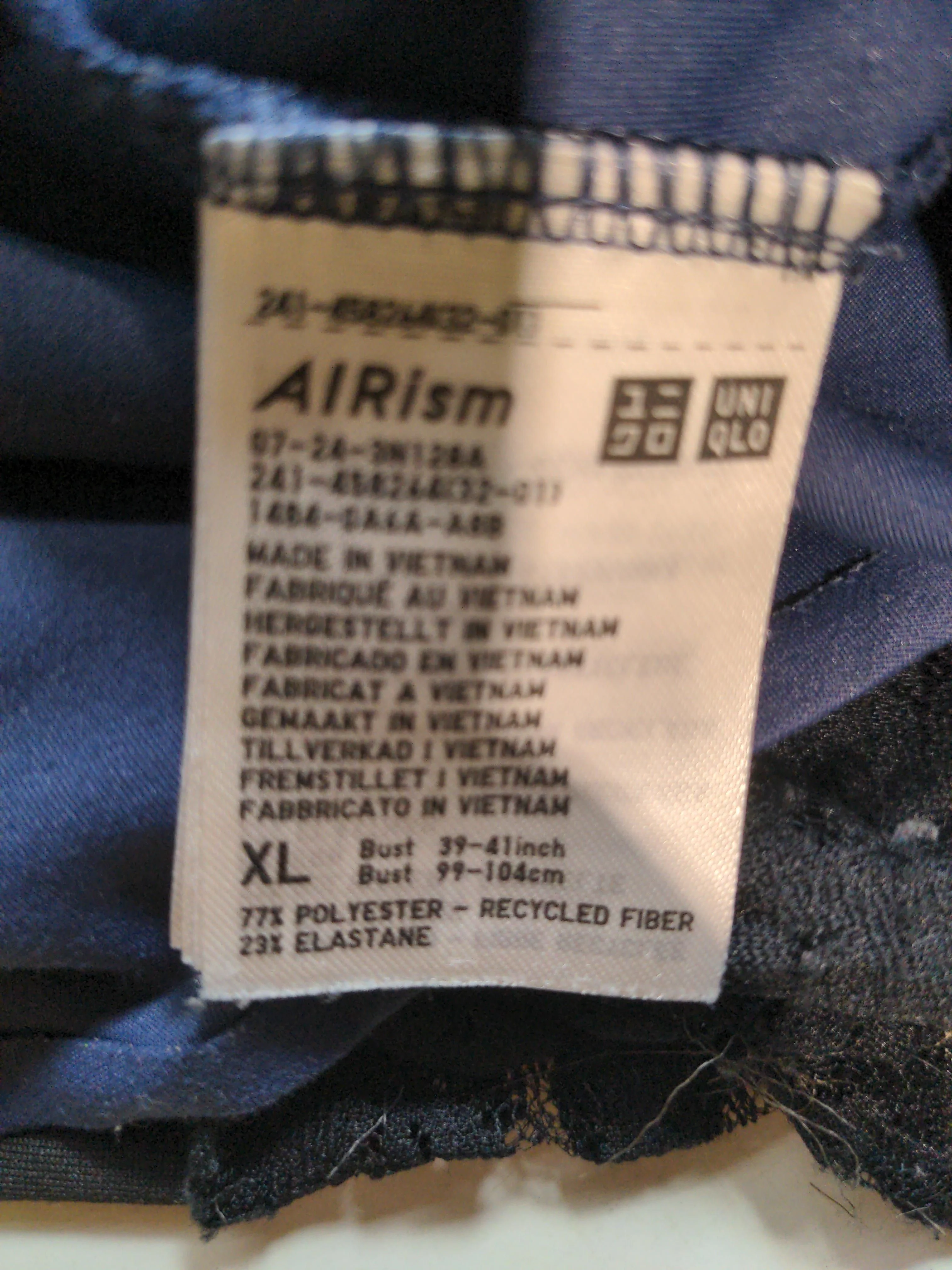 Uniqlo Women's T-Shirt XL Blue Polyester with Elastane Basic - Image 6