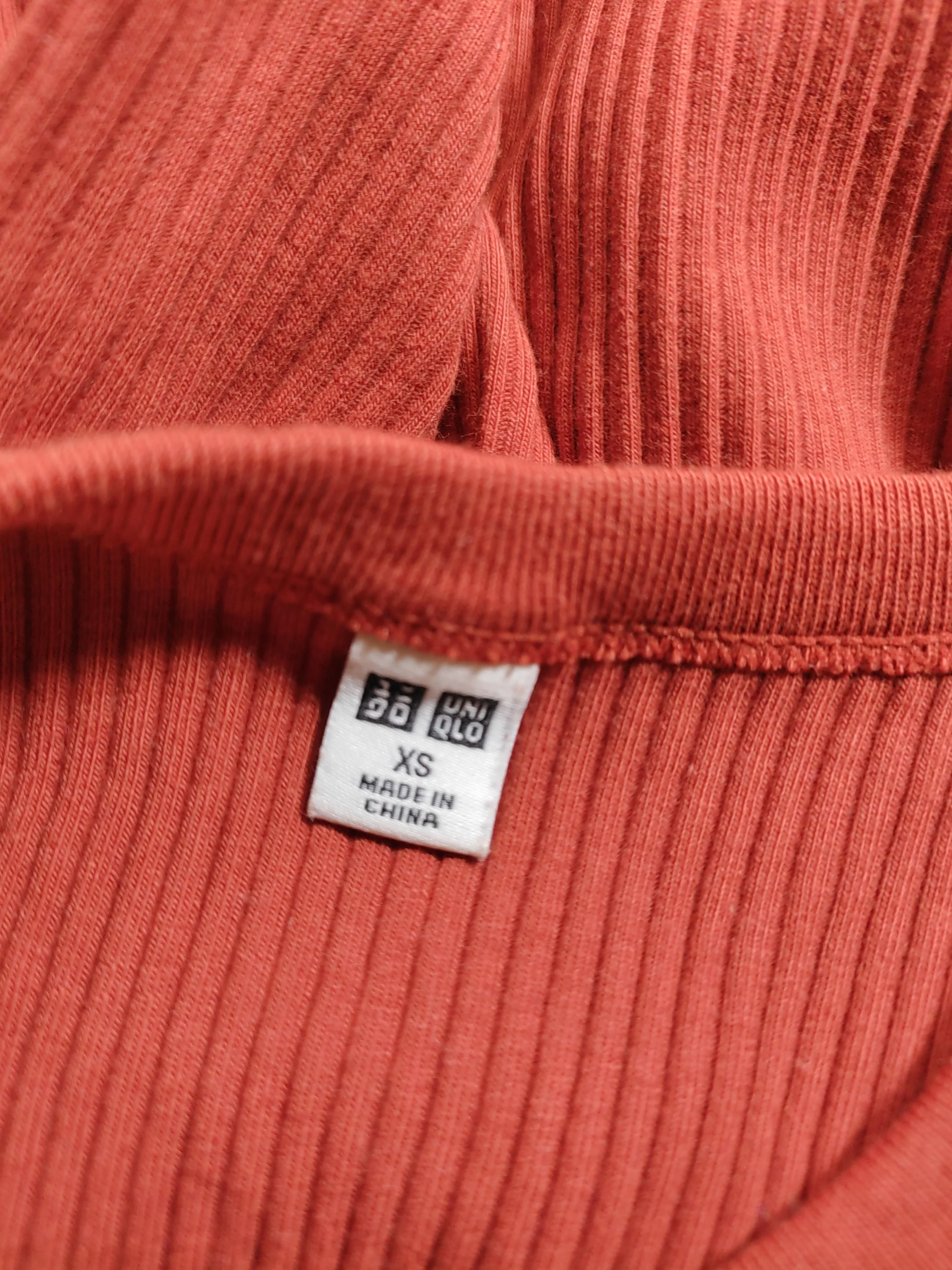 Uniqlo Women's T-Shirt XS Red 100% Other Sleeveless Round Neck Basic - Image 5