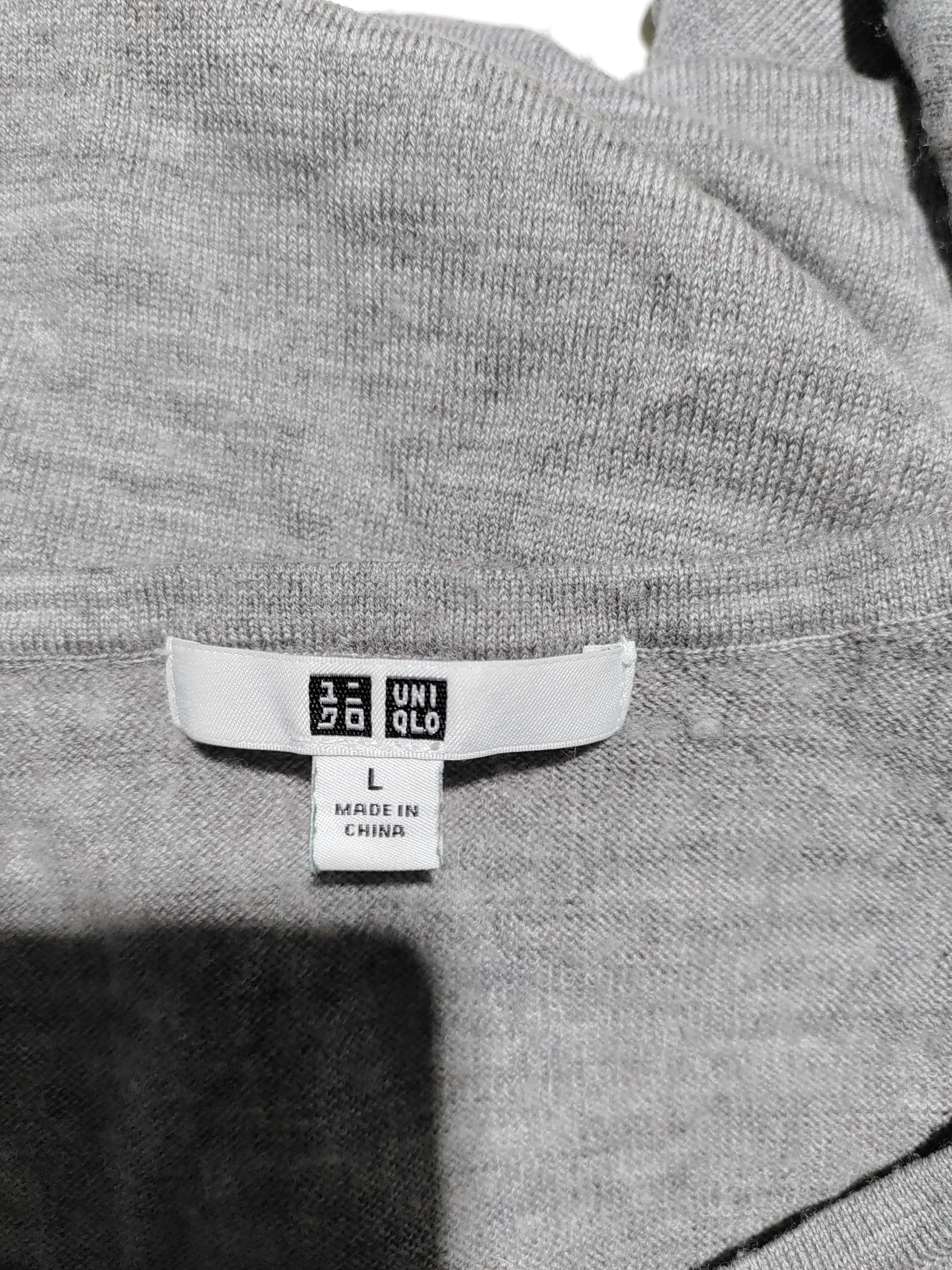 Uniqlo Women's Top L Grey 100% Wool Short Sleeve Round Neck Basic - Image 5