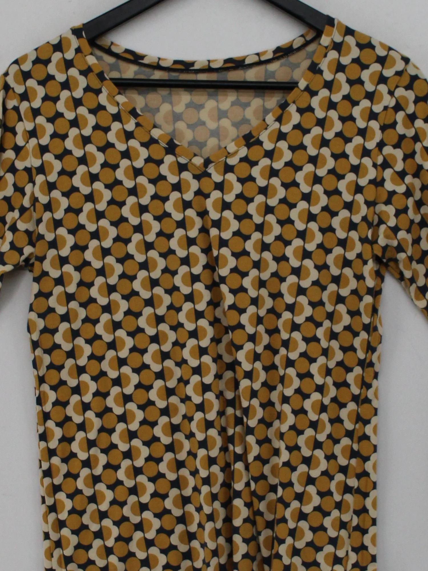 Uniqlo Women's Top L Multi Polyester with Acrylic, Viscose, Elastane Basic - Image 3