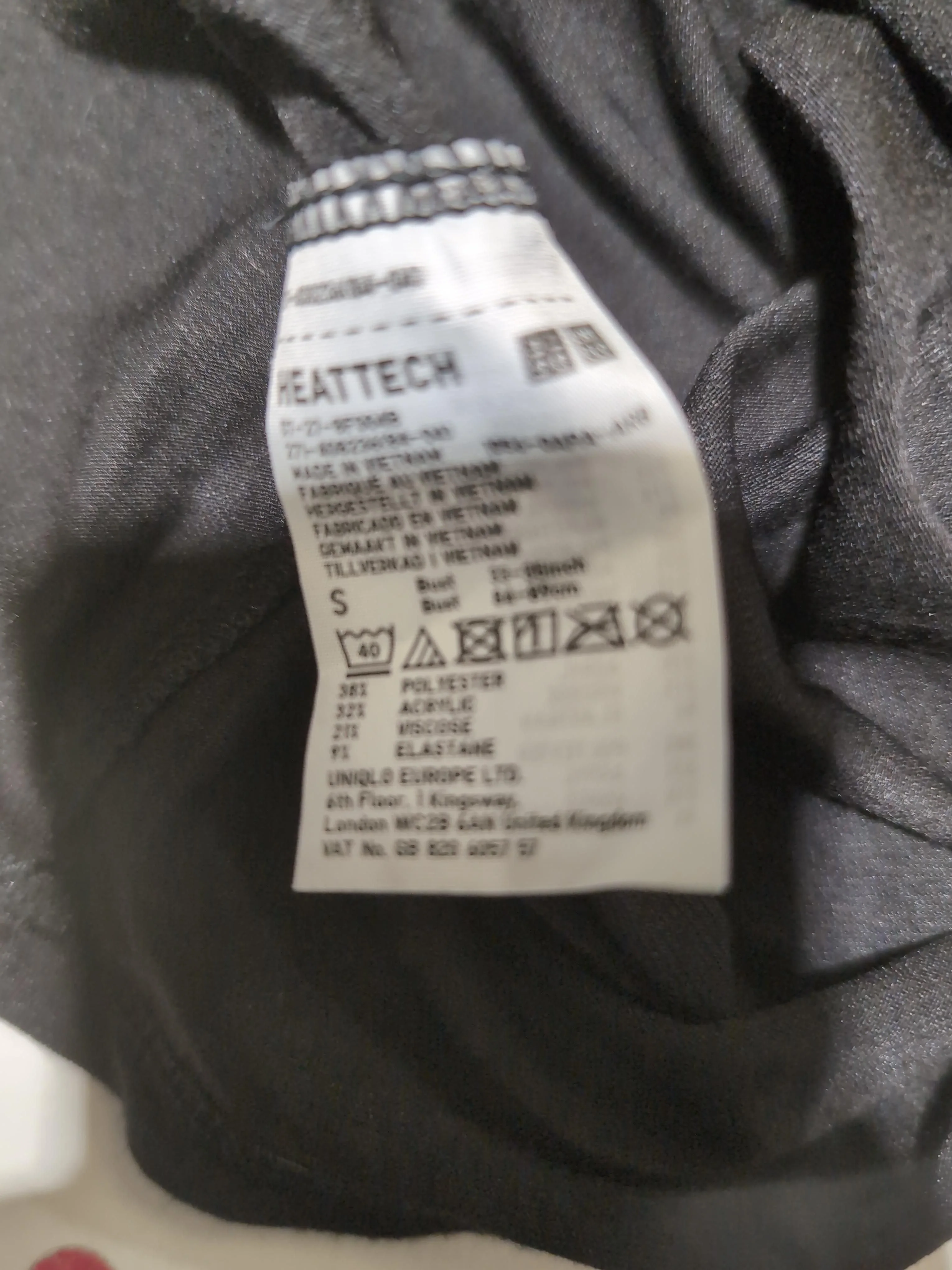 Uniqlo Women's Top S Black Polyester with Acrylic, Viscose, Elastane Basic - Image 6