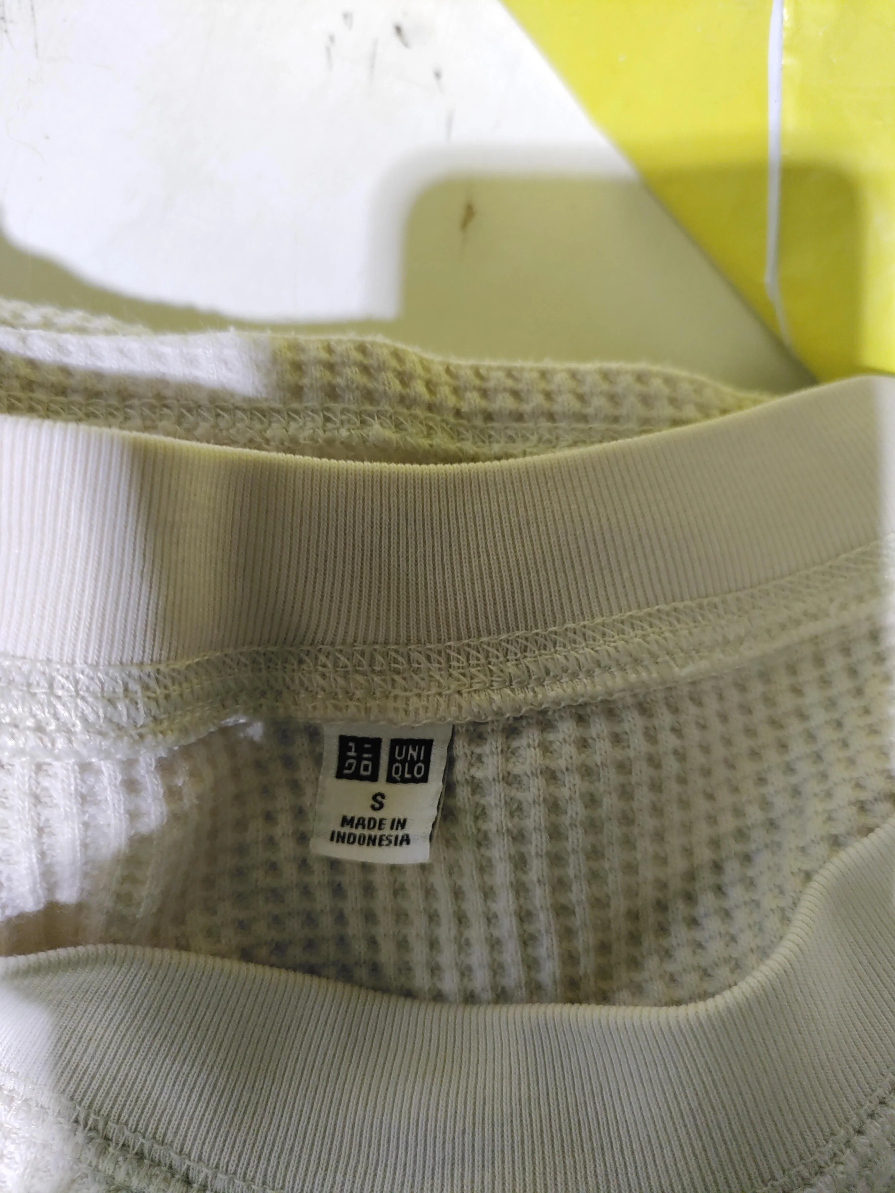 Uniqlo Women's Top S Cream Cotton with Polyester 3/4 Sleeve Round Neck Basic - Image 5