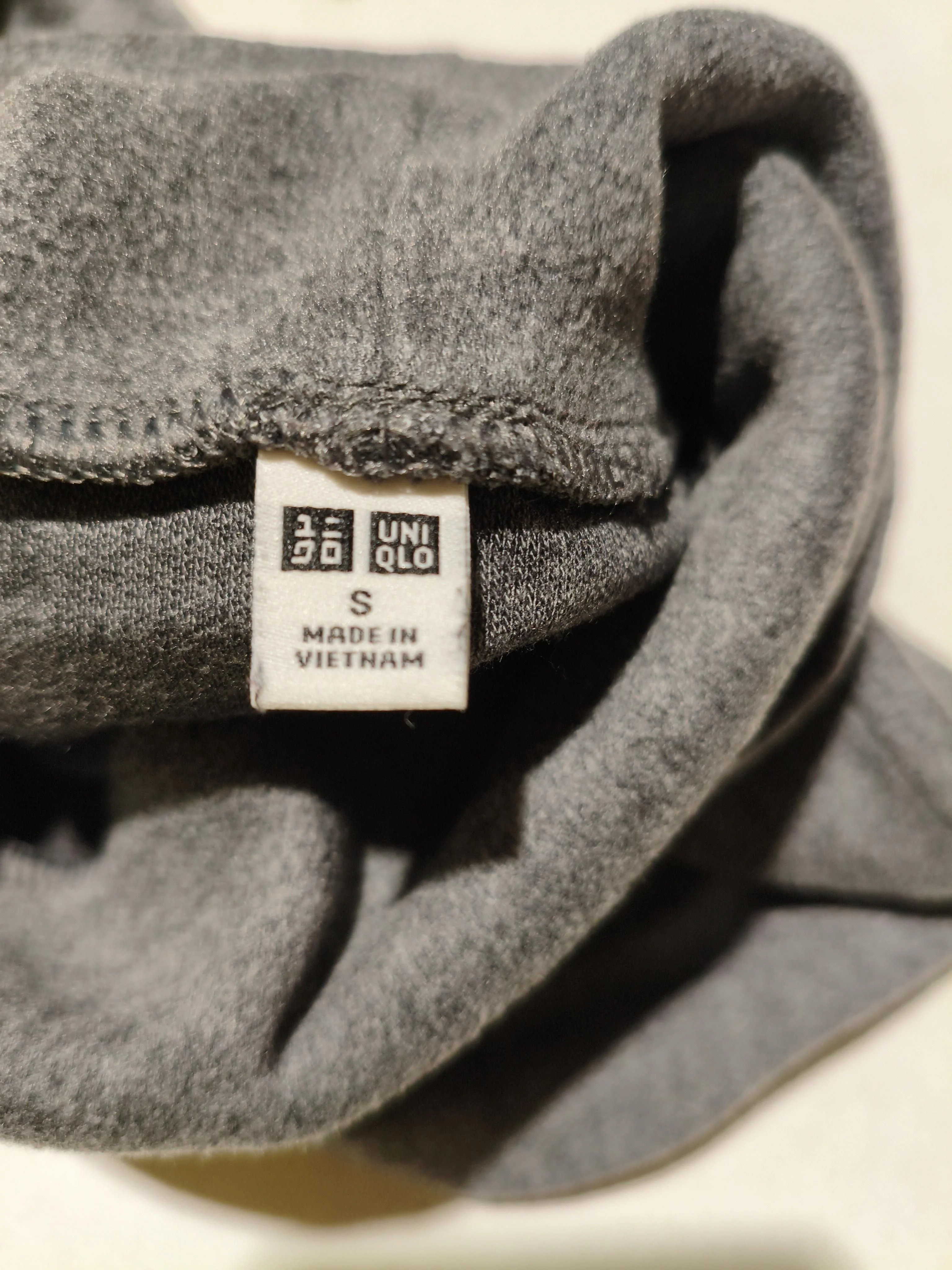 Uniqlo Women's Top S Grey Acrylic with Rayon Long Sleeve High Neck Basic - Image 5