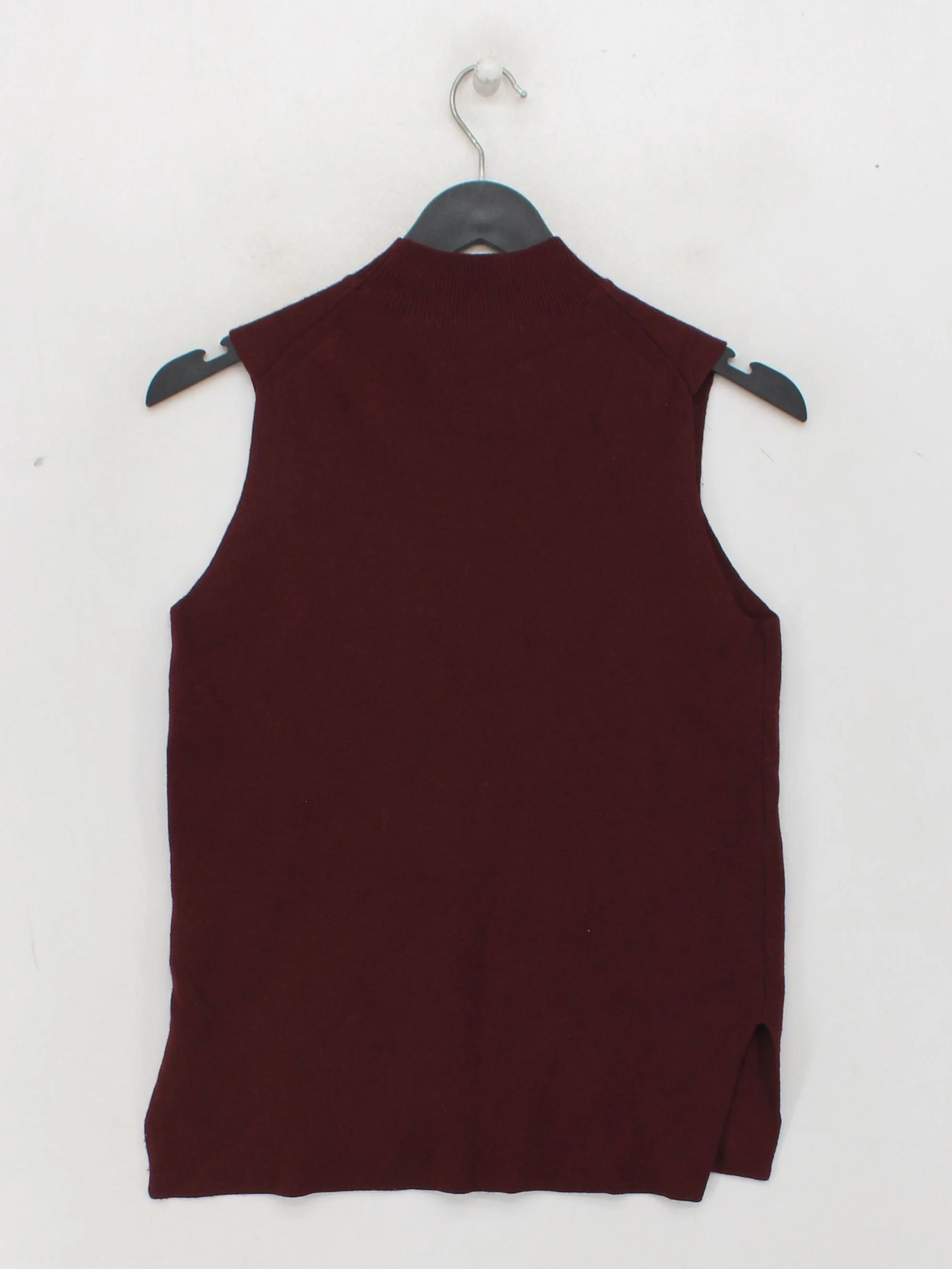 Uniqlo Women's Top S Red Acrylic with Wool, Nylon Sleeveless Mock Neck Basic - Image 2