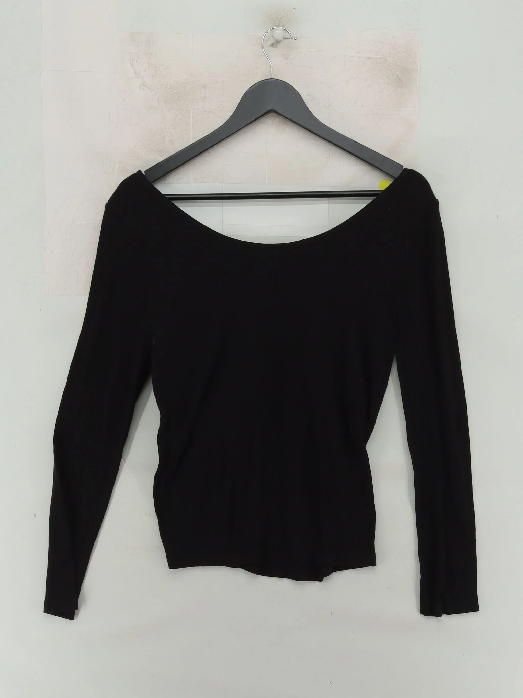 Uniqlo Women's Top XXL Black Polyester with Viscose, Elastane Basic - Image 2