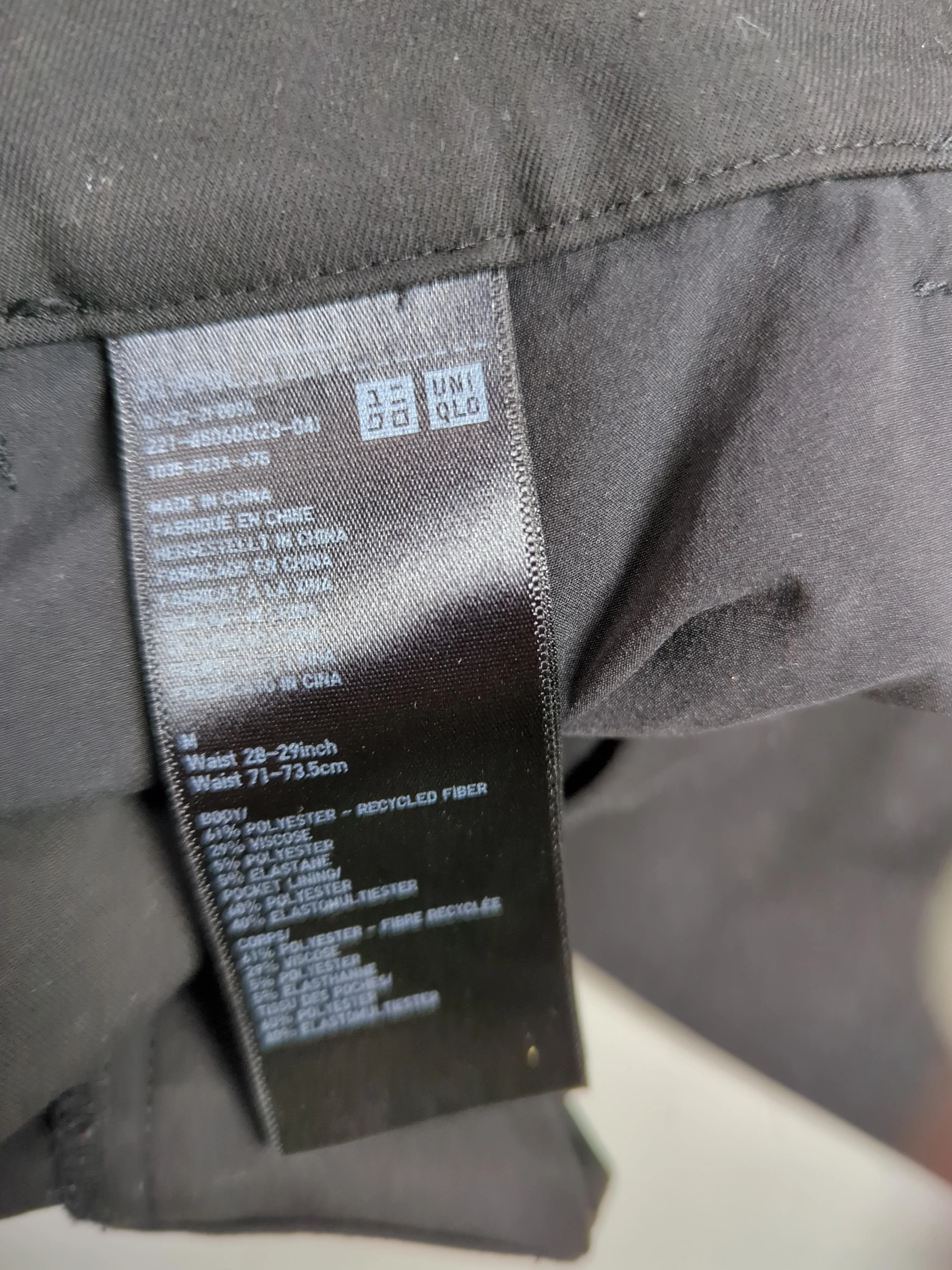 Uniqlo Women's Trousers M Black Polyester with Viscose, Elastane Tapered Chino - Image 5