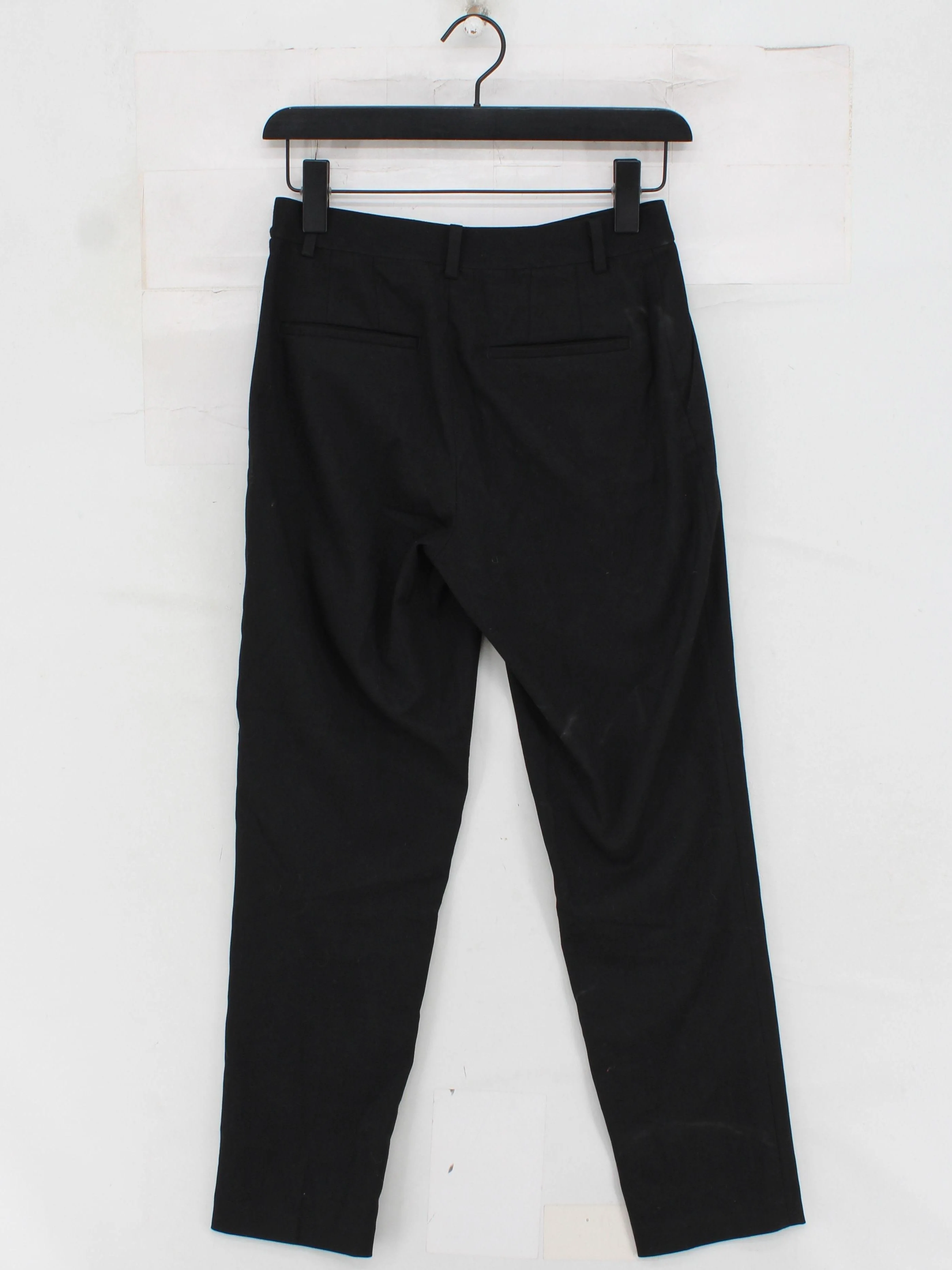 Uniqlo Women's Trousers S Black Polyester with Rayon, Elastane, Nylon Cropped - Image 2