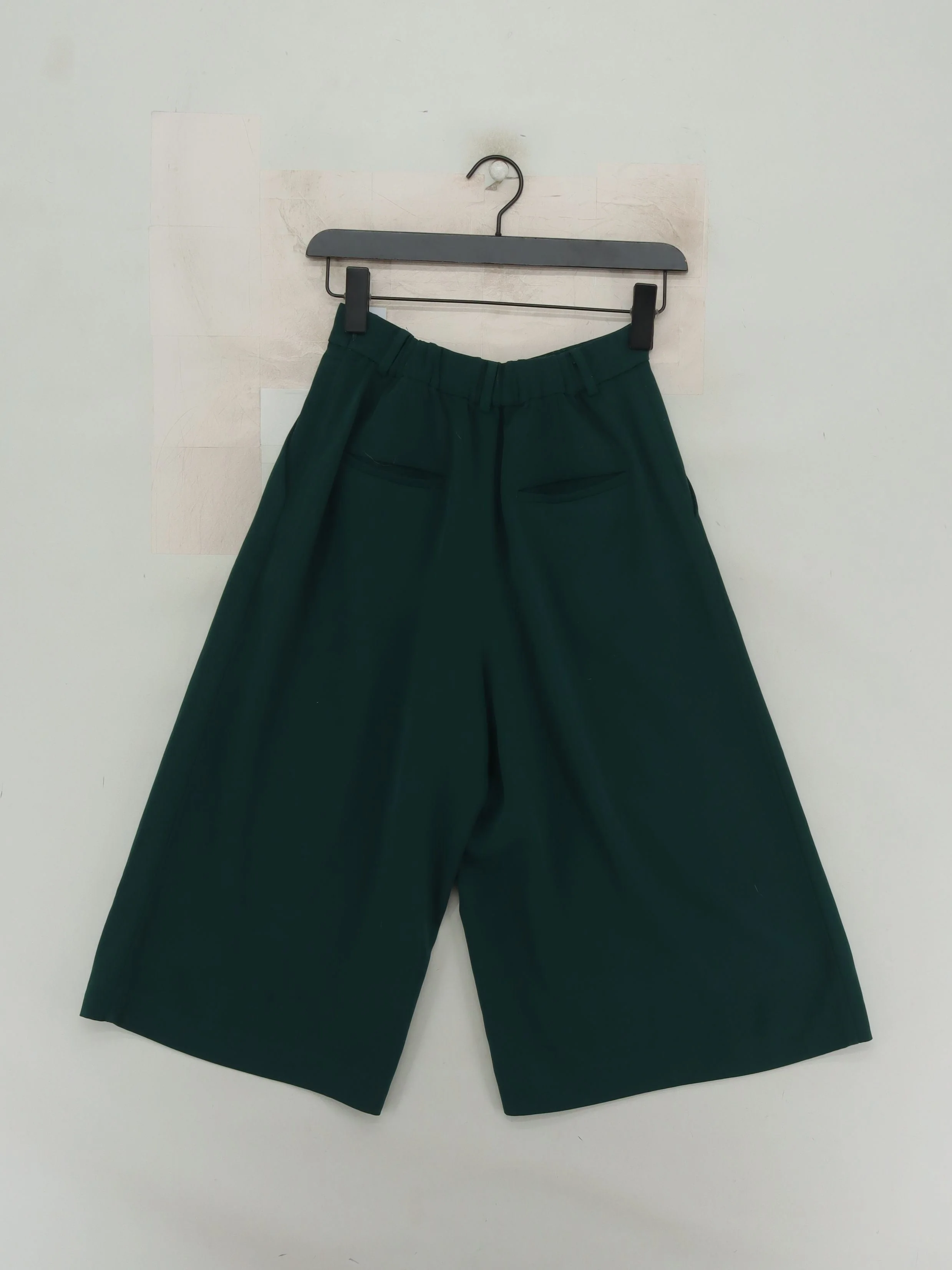 Uniqlo Women's Trousers S Green Polyester with Spandex Wide-Leg Capri - Image 2
