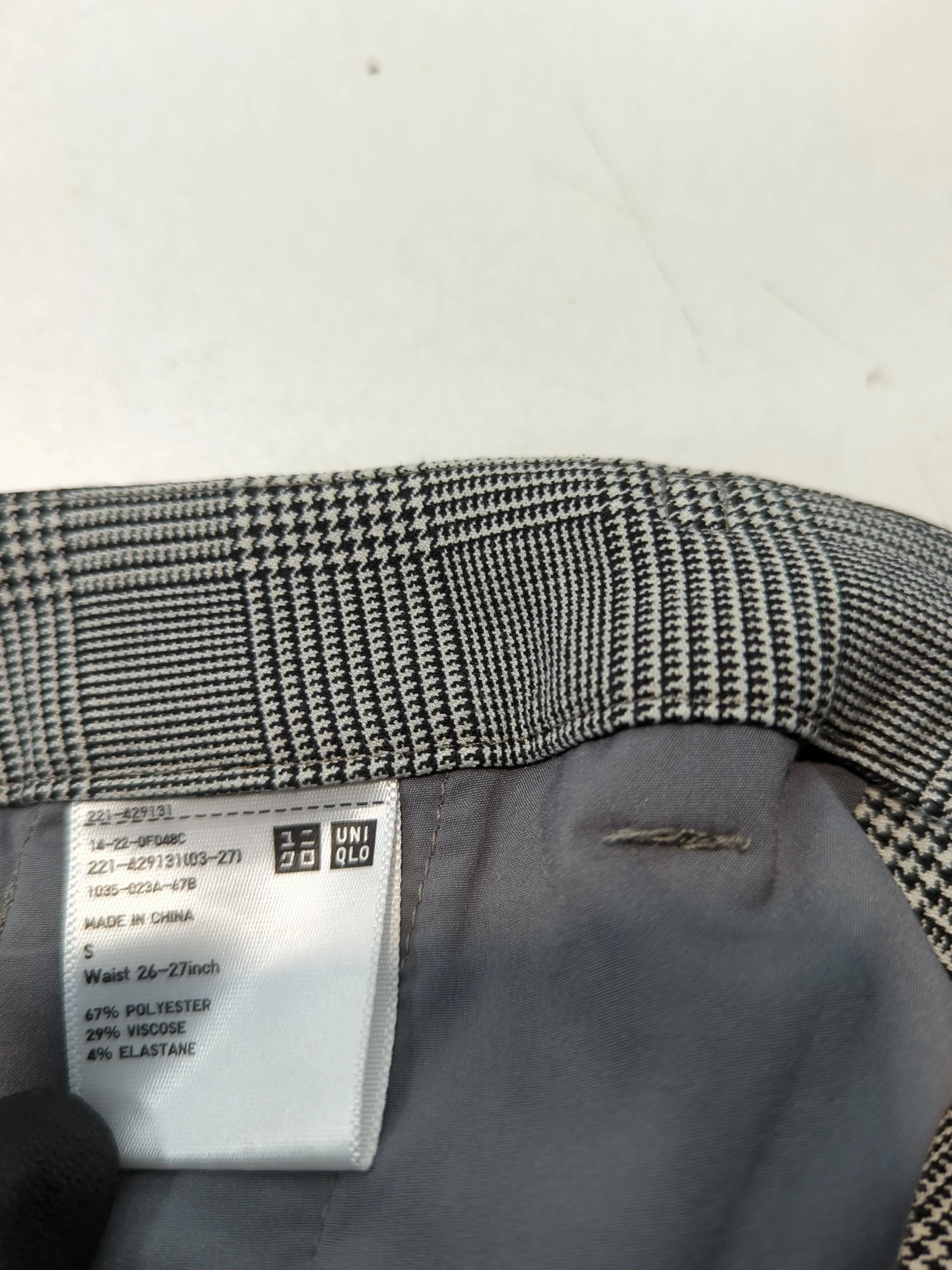 Uniqlo Women's Trousers S Grey Polyester with Viscose, Elastane Chino - Image 5