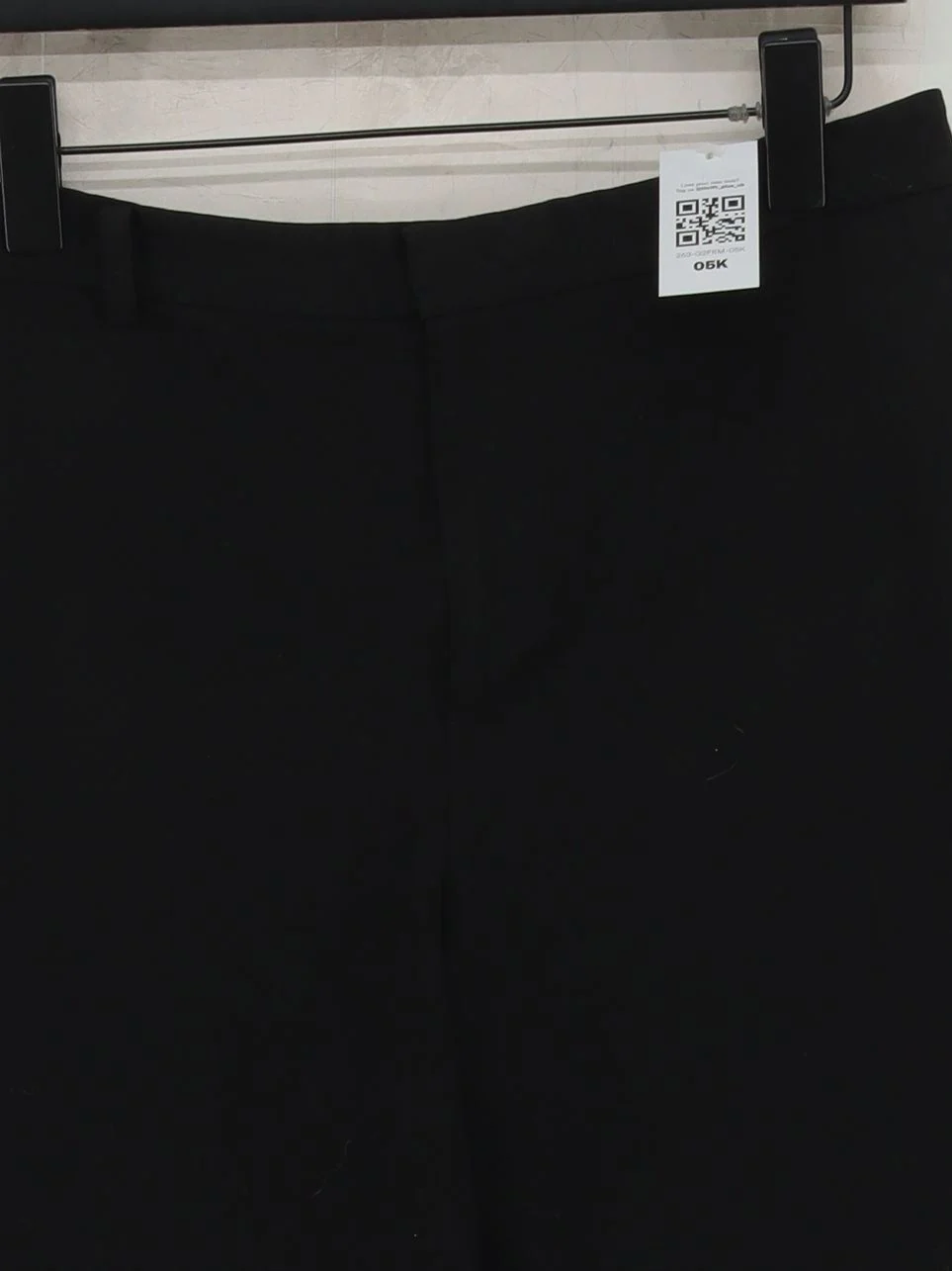 Uniqlo Women's Trousers XL Black Polyester with Viscose, Elastane Straight Chino - Image 3