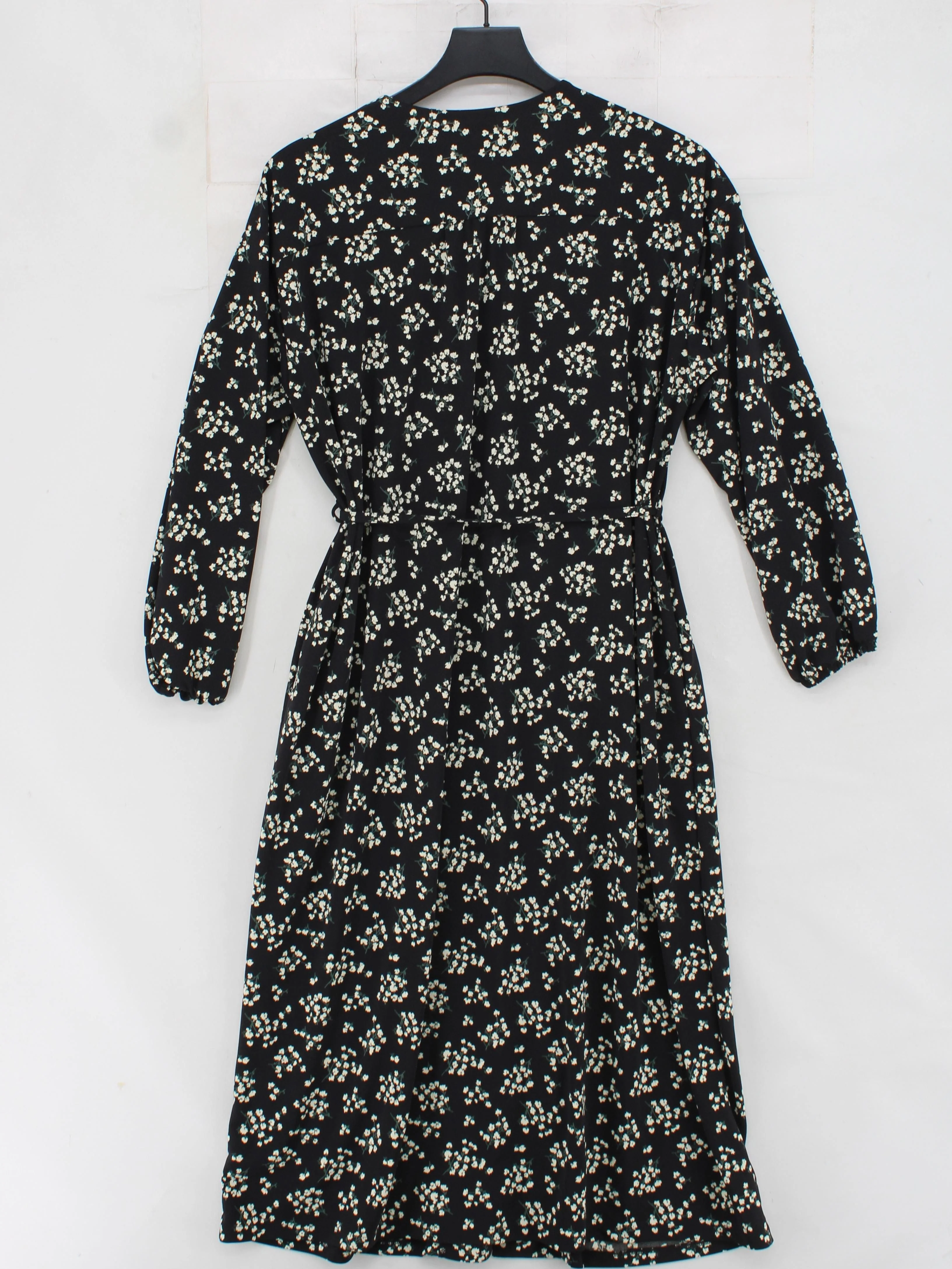 Uniqlo Wrap Midi Dress UK10 in Black - Image 2