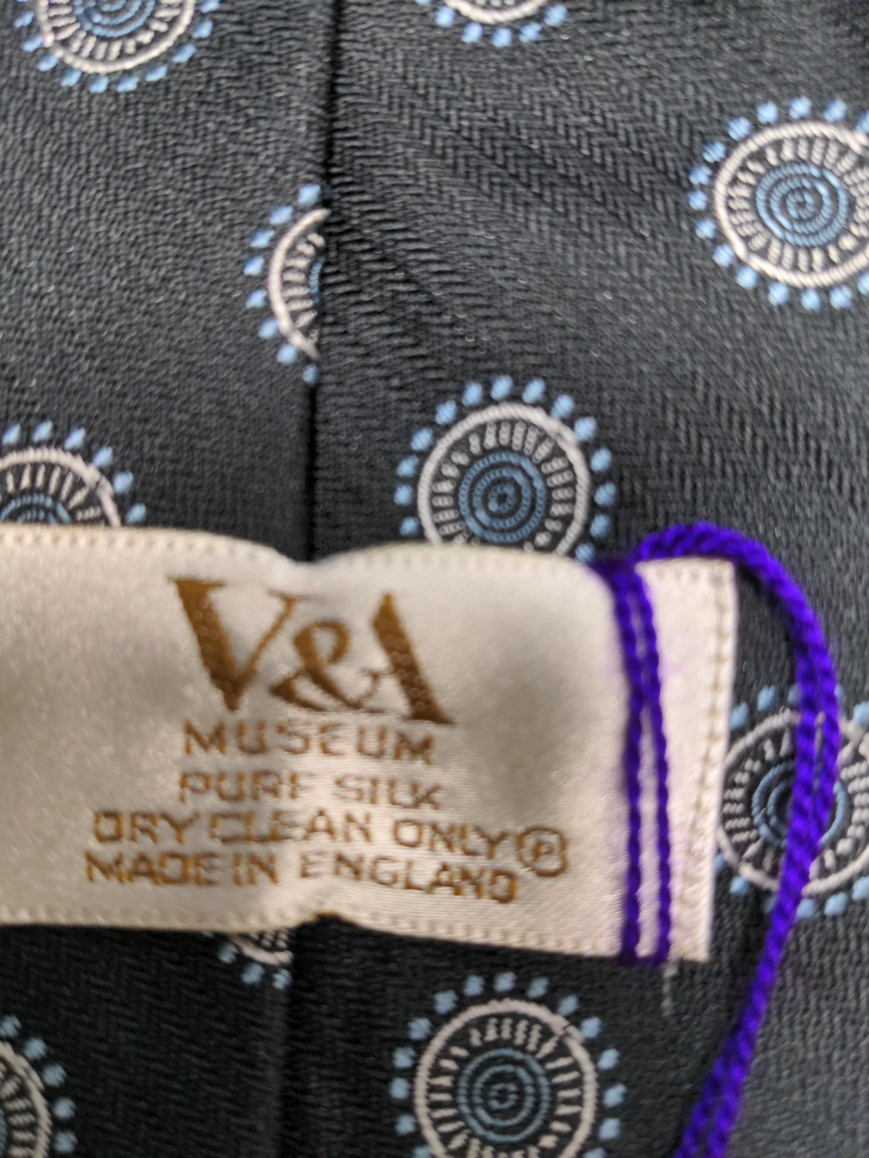 V&A Men's Tie Multi Graphic 100% Silk New with tags - Image 7