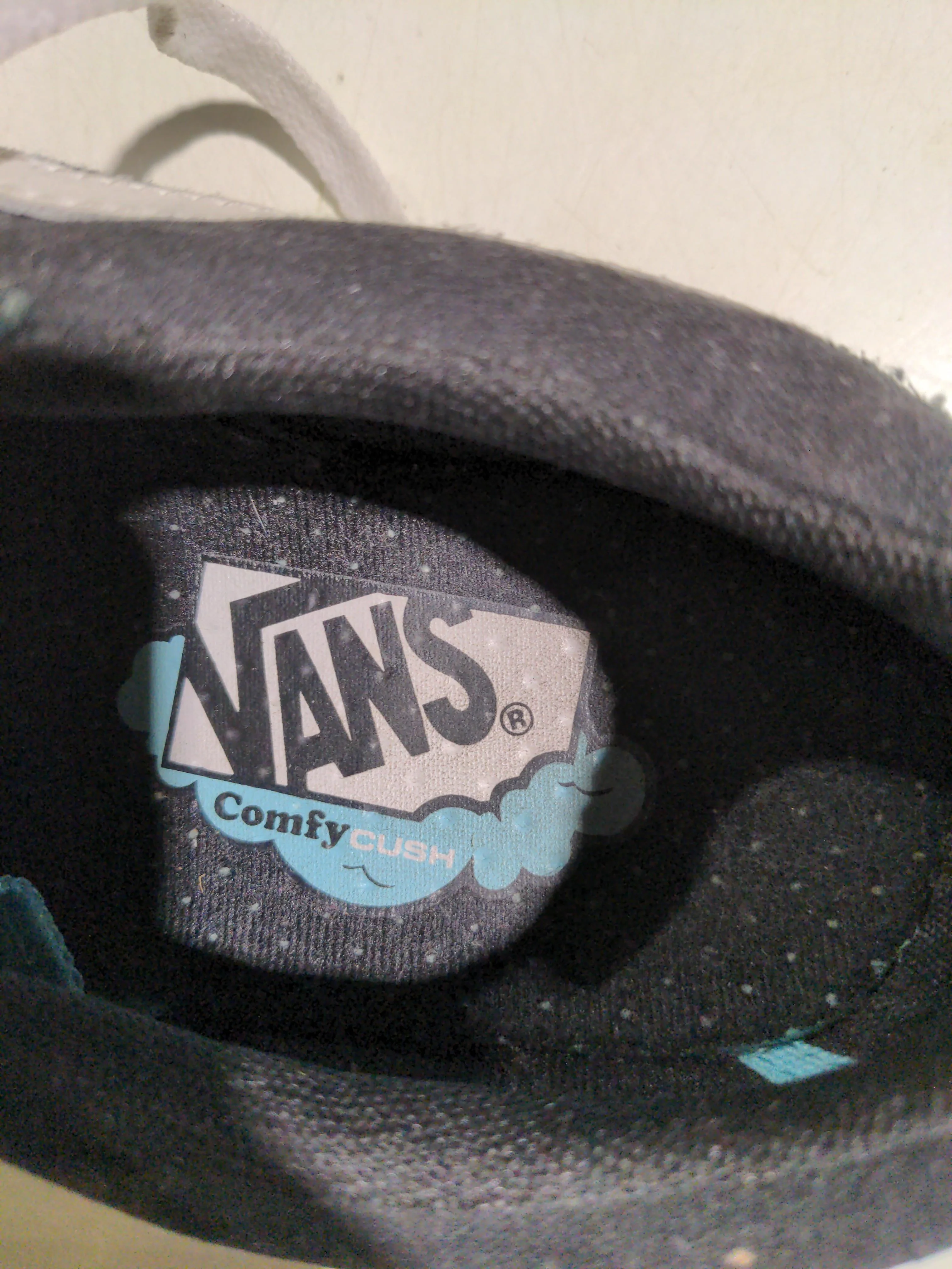 Vans Women's Trainers UK6 EU39 US8.5 in Black - Image 9