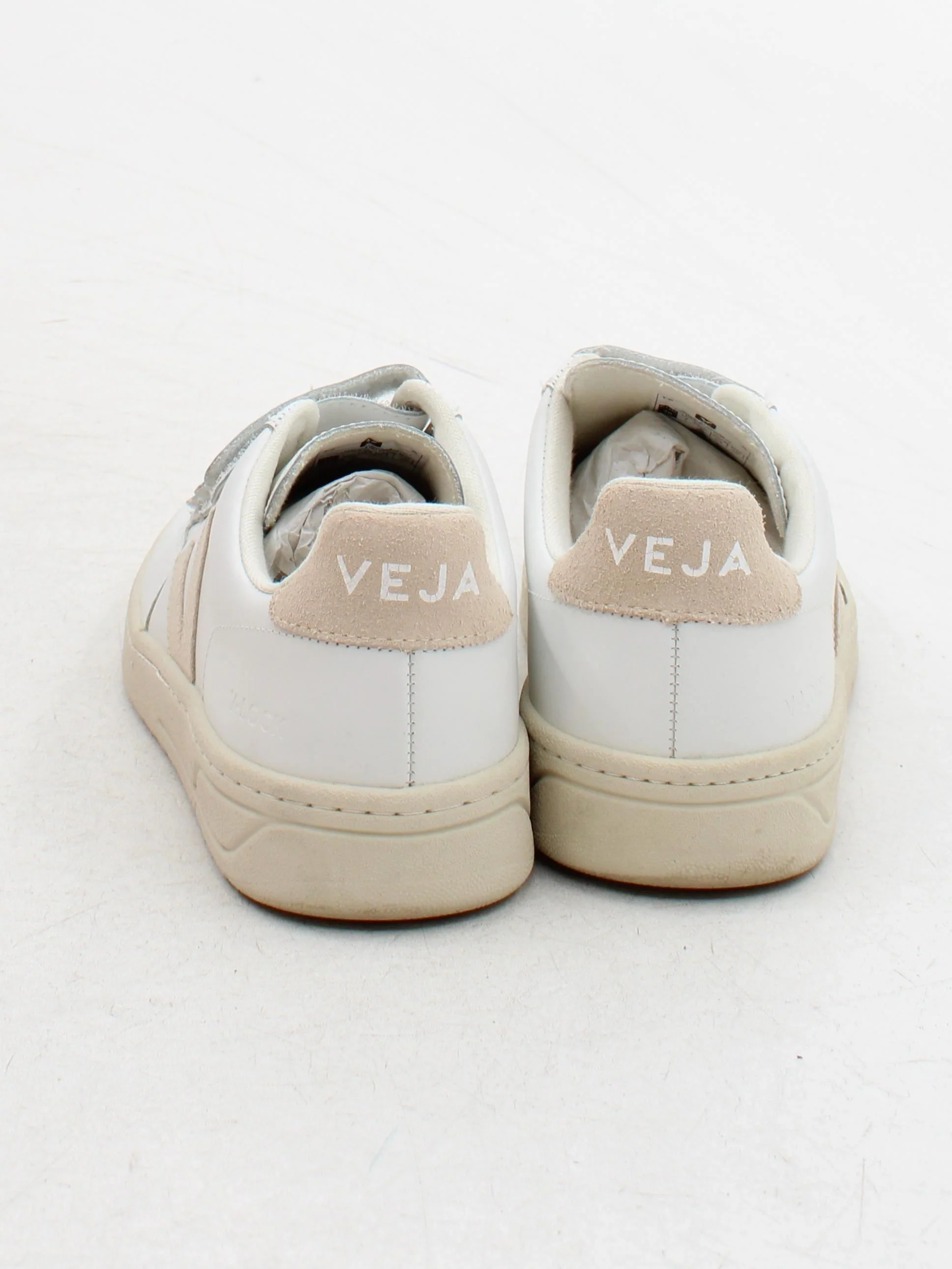 Veja Women's Trainers EU38 in White - Image 3