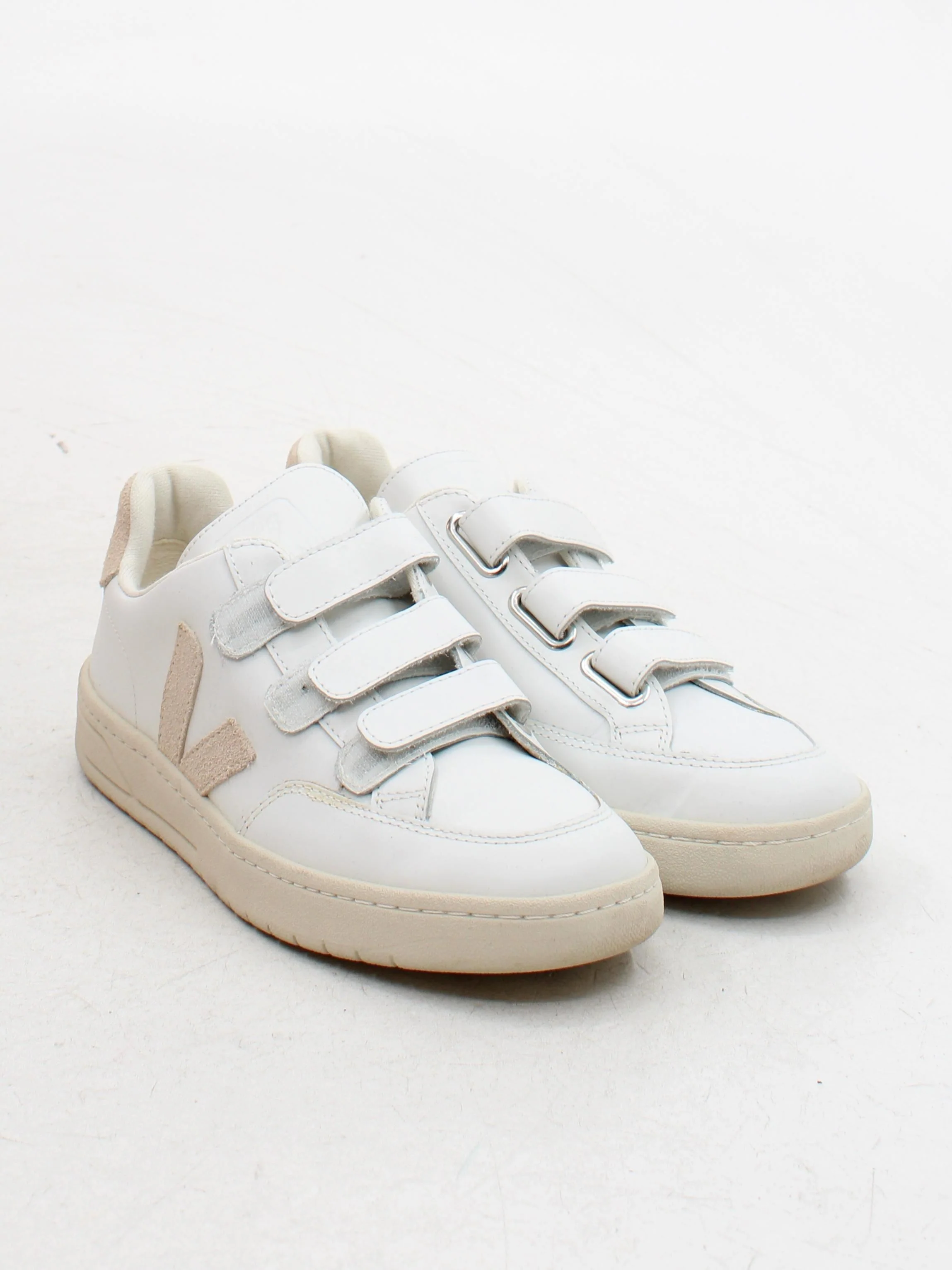Veja Women's Trainers EU38 in White - Image 4