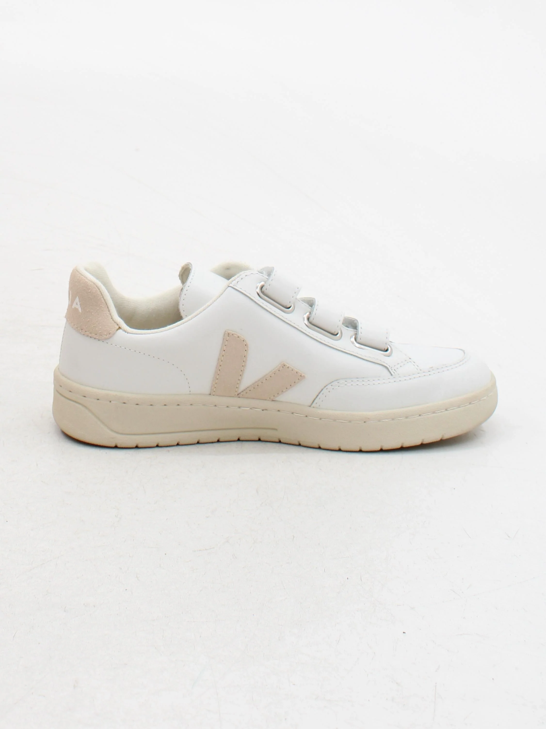 Veja Women's Trainers EU38 in White - Image 5