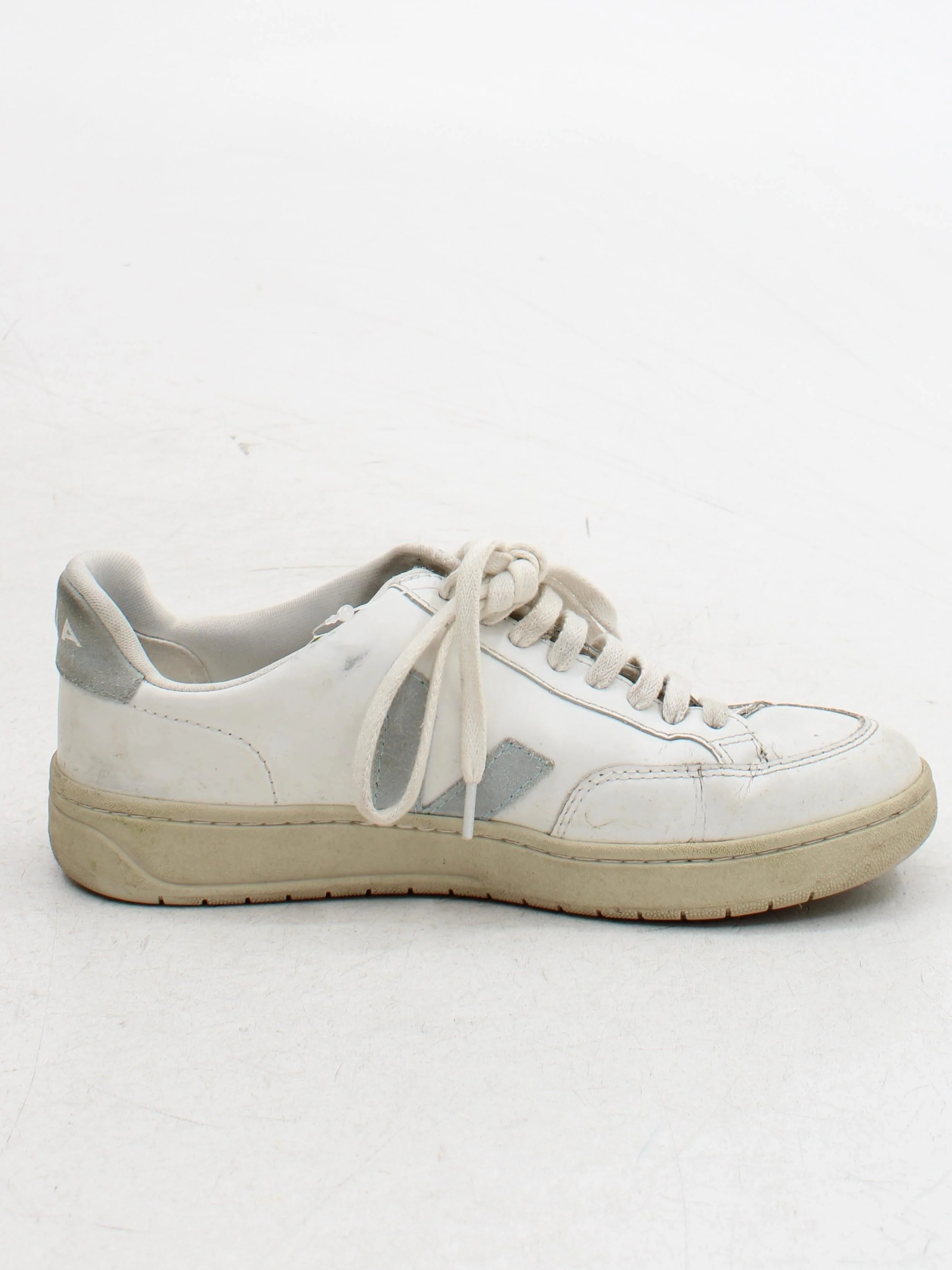 Veja Women's Trainers EU39 in White - Image 5