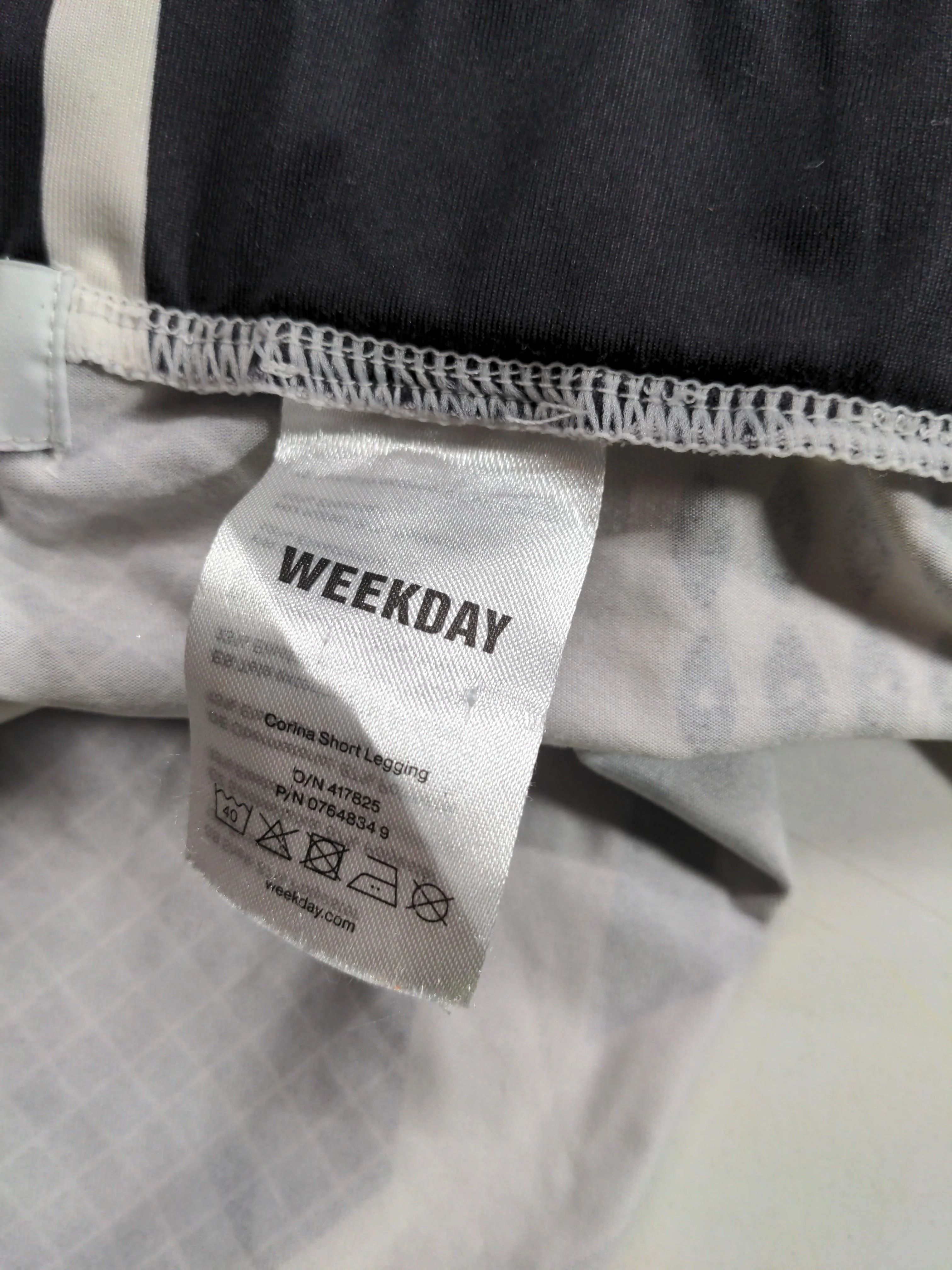 Weekday Women's Shorts S Cream Geometric Polyester with Elastane Sweat - Image 5
